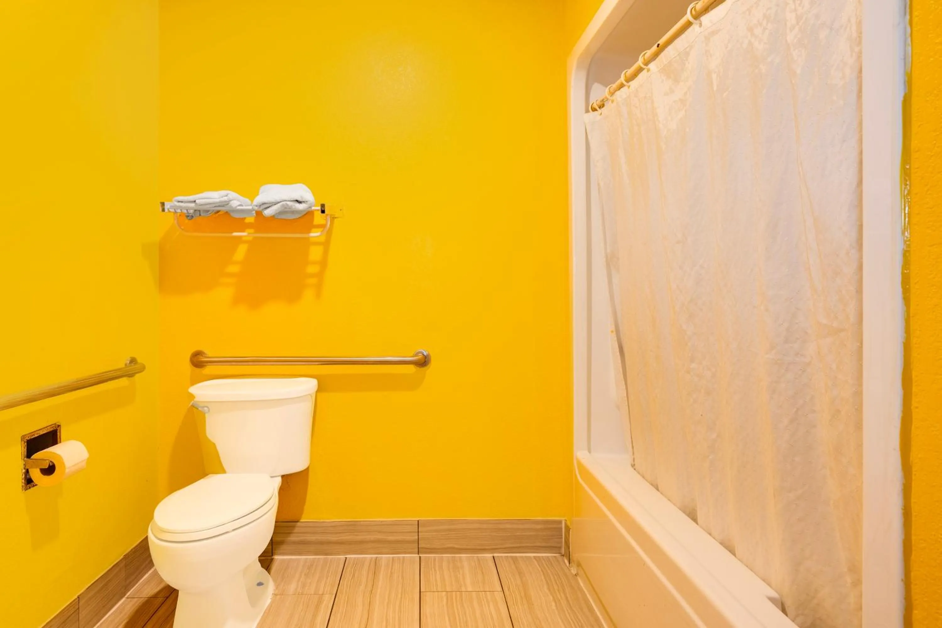 Bathroom in Hotel O Luxury Inn Channelview Baytown I-10