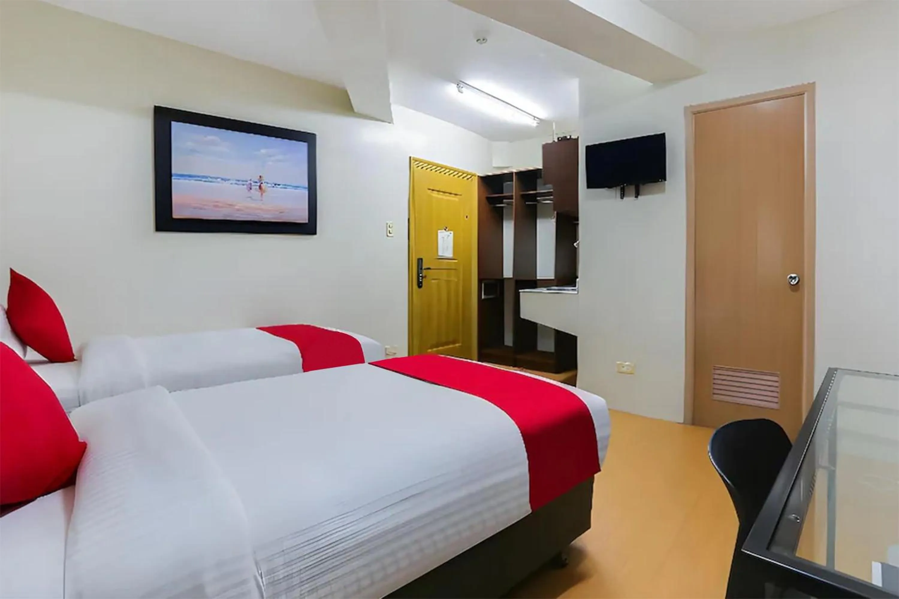 Bed in Anglo Residences Manila