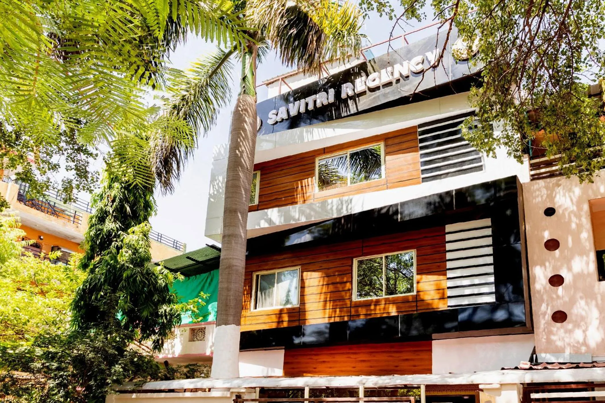 Facade/entrance in Hotel O Savitri Regency