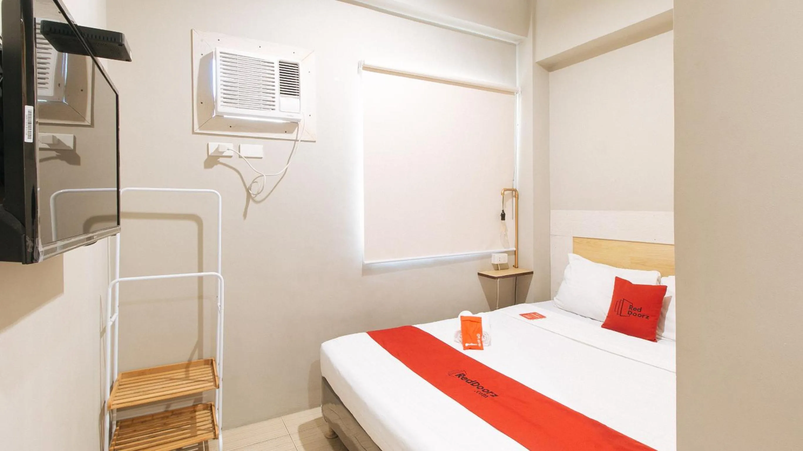 Bedroom, Bathroom in RedDoorz near Osmeña Hway2 - Quarantine Hotel