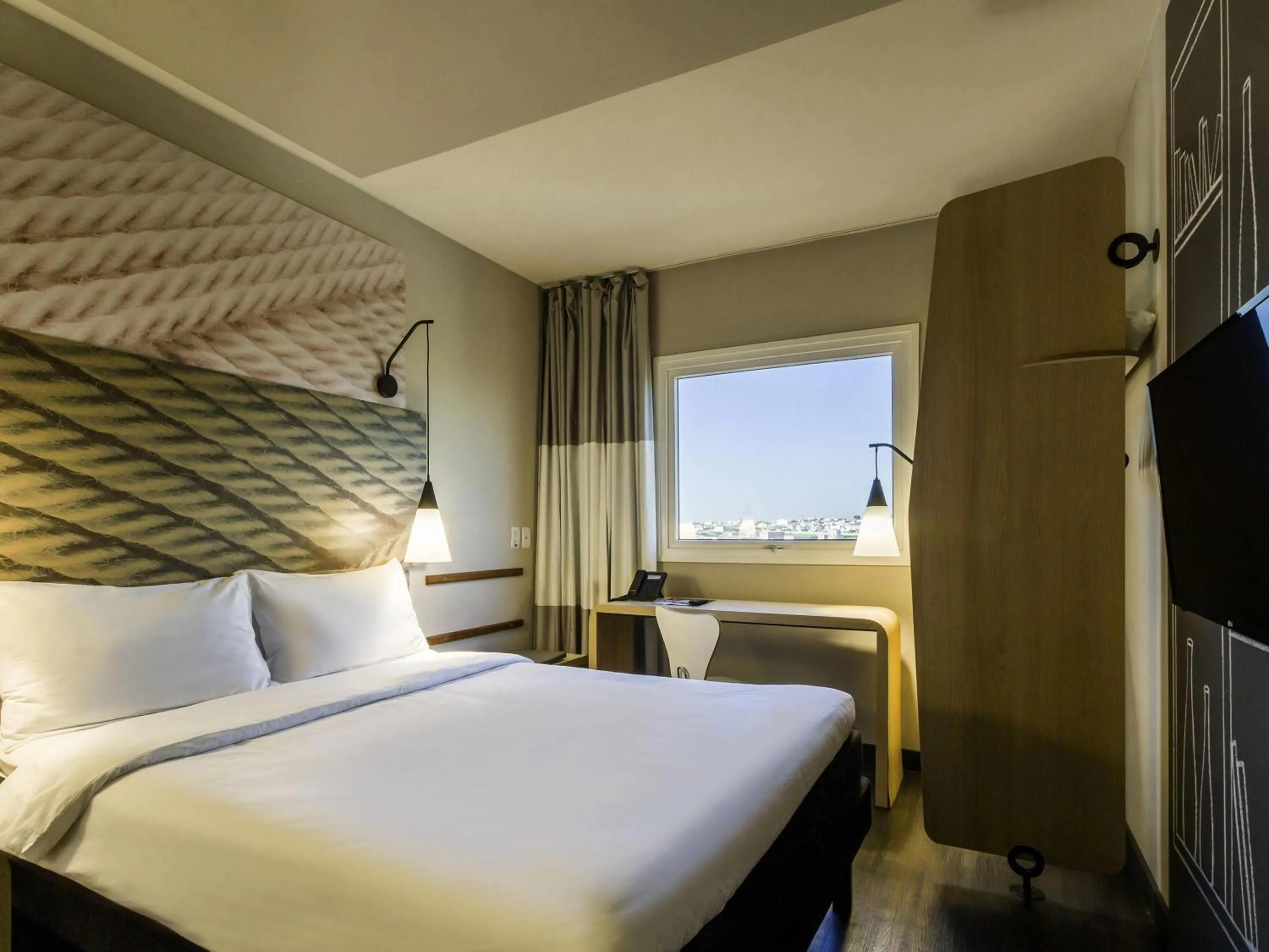 Bedroom, Bed in Ibis Americana