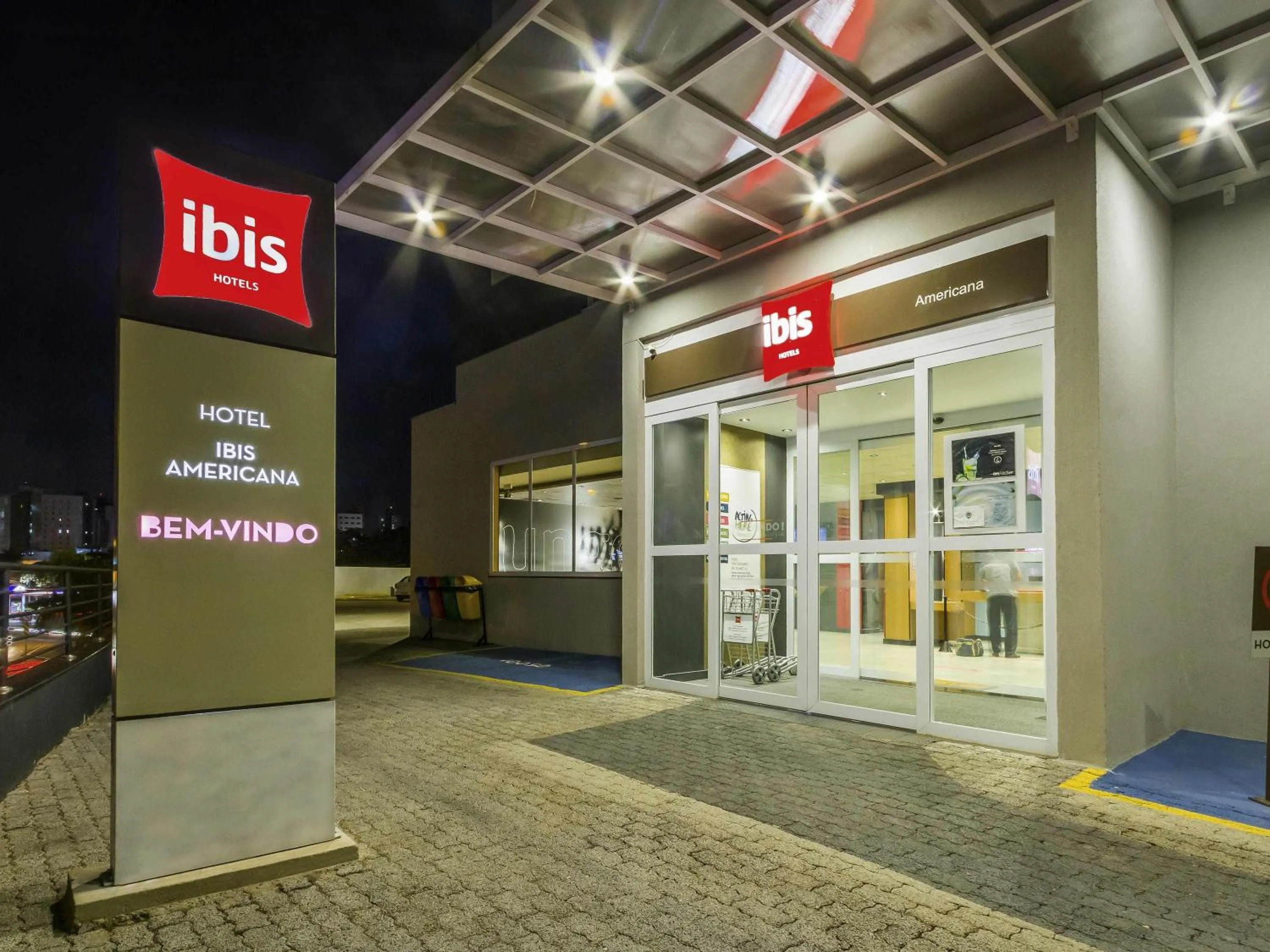 Property building in Ibis Americana