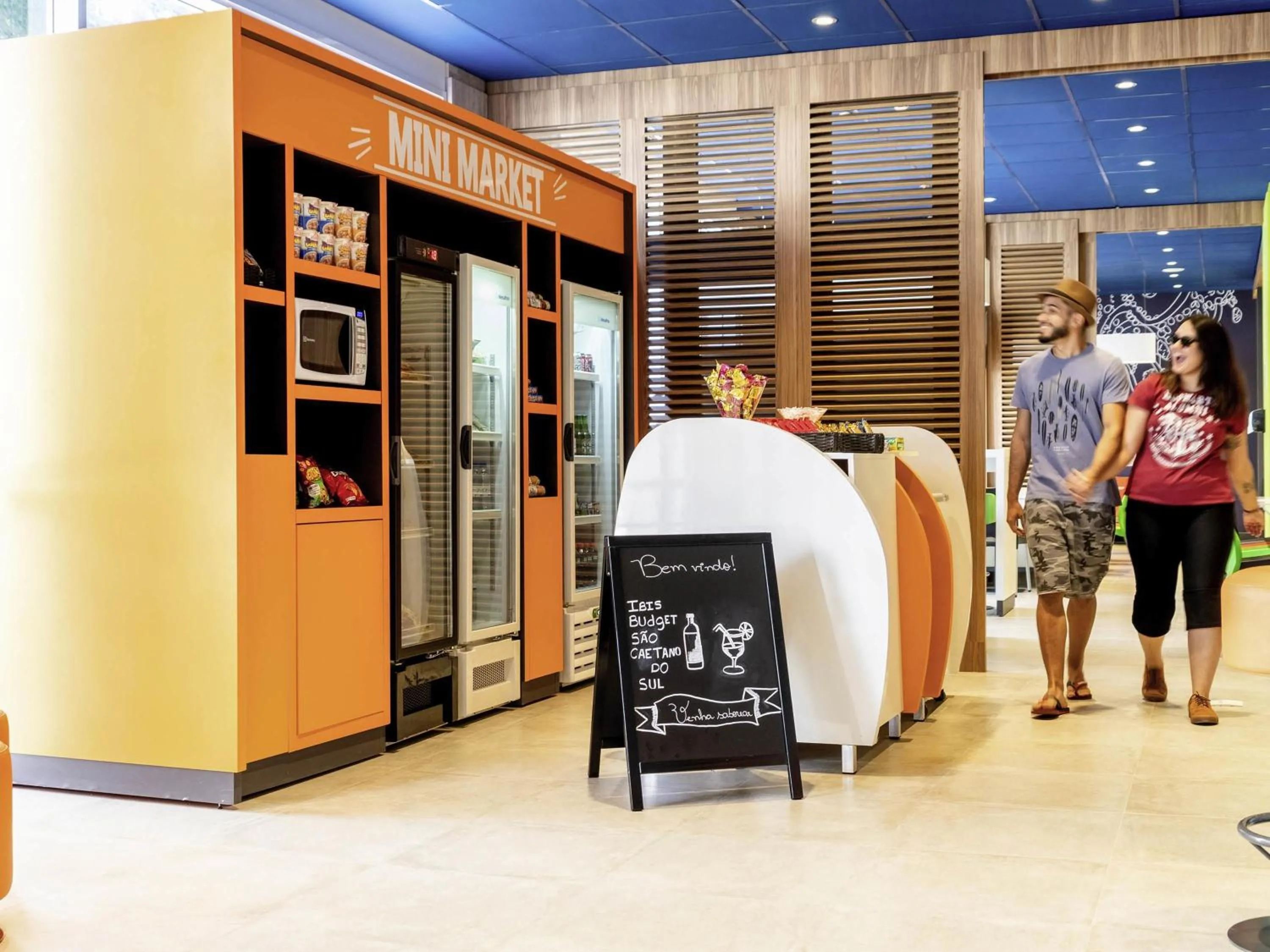 Lounge or bar in ibis budget Sao Caetano