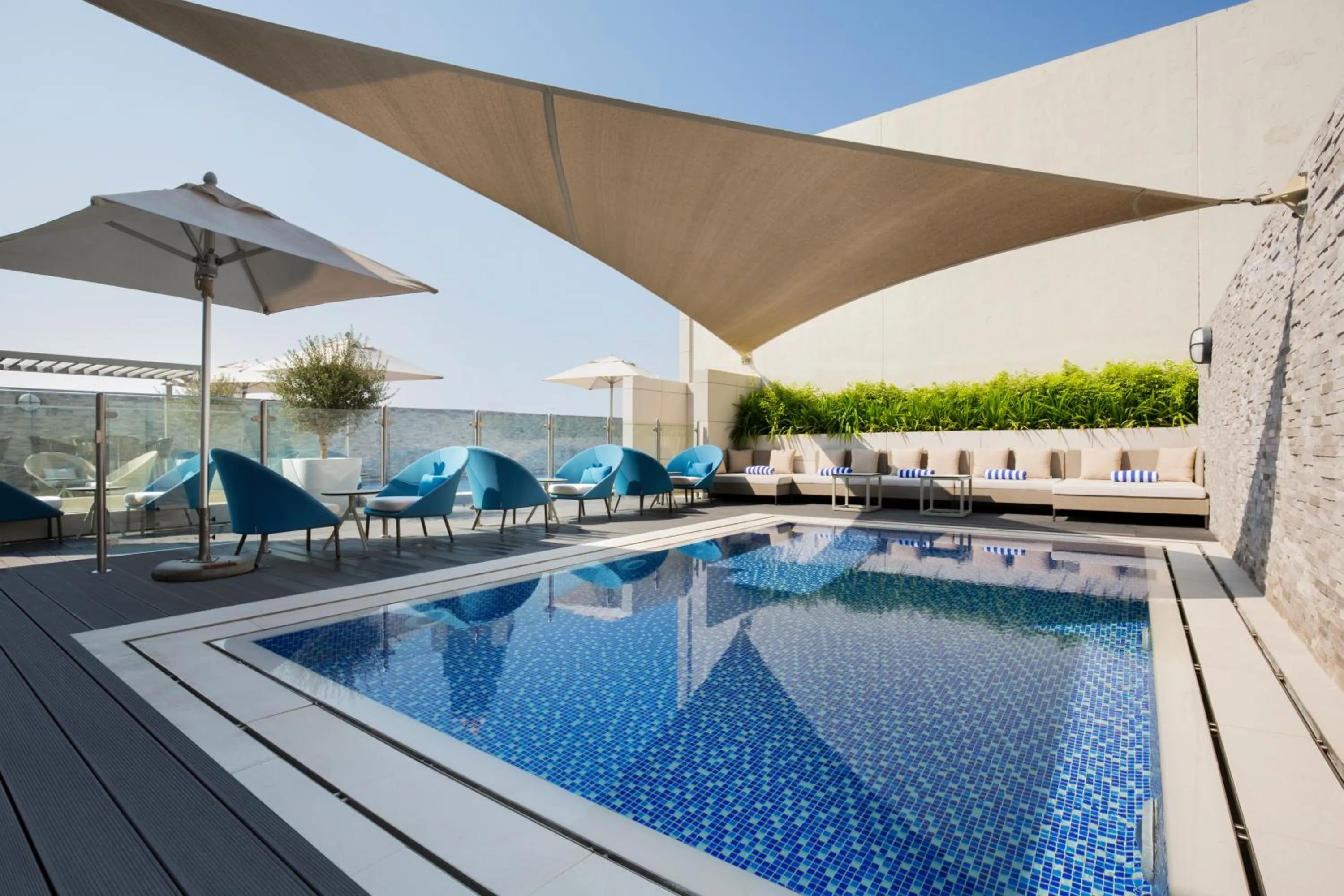 Swimming pool in Novotel Bur Dubai - Healthcare City