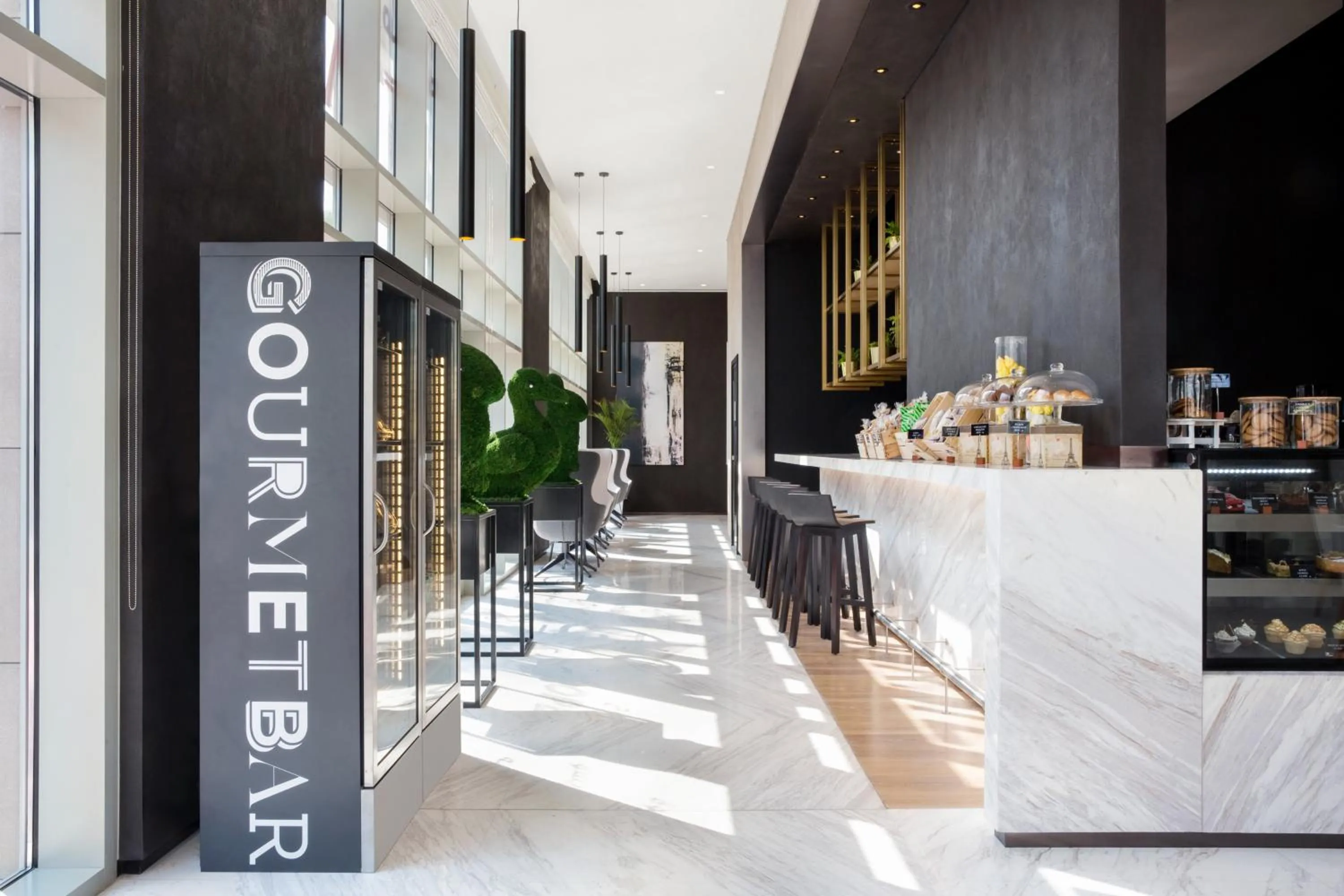 Restaurant/places to eat in Novotel Bur Dubai - Healthcare City