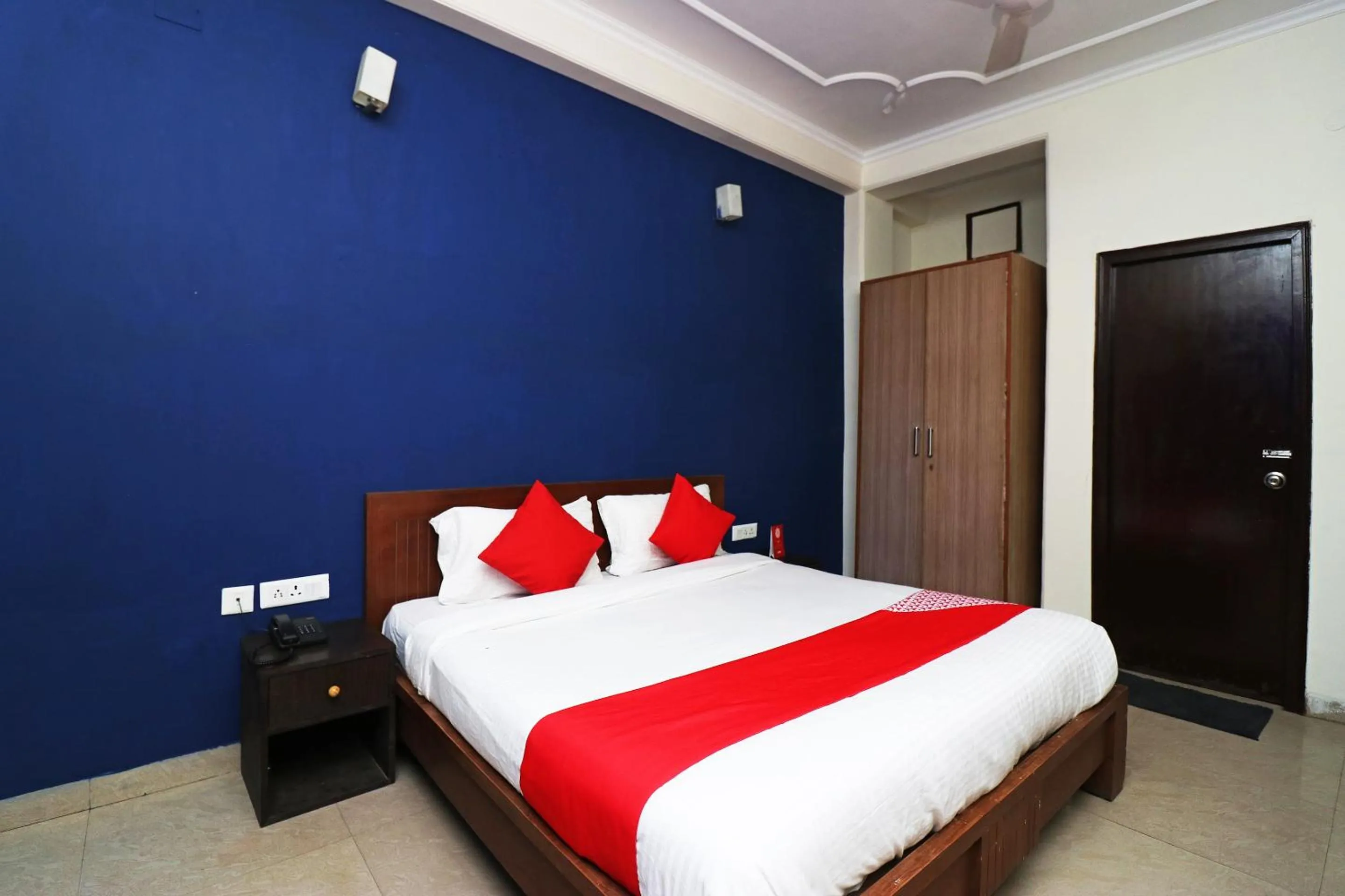 Lobby or reception, Bed in Hotel O Grand Casa