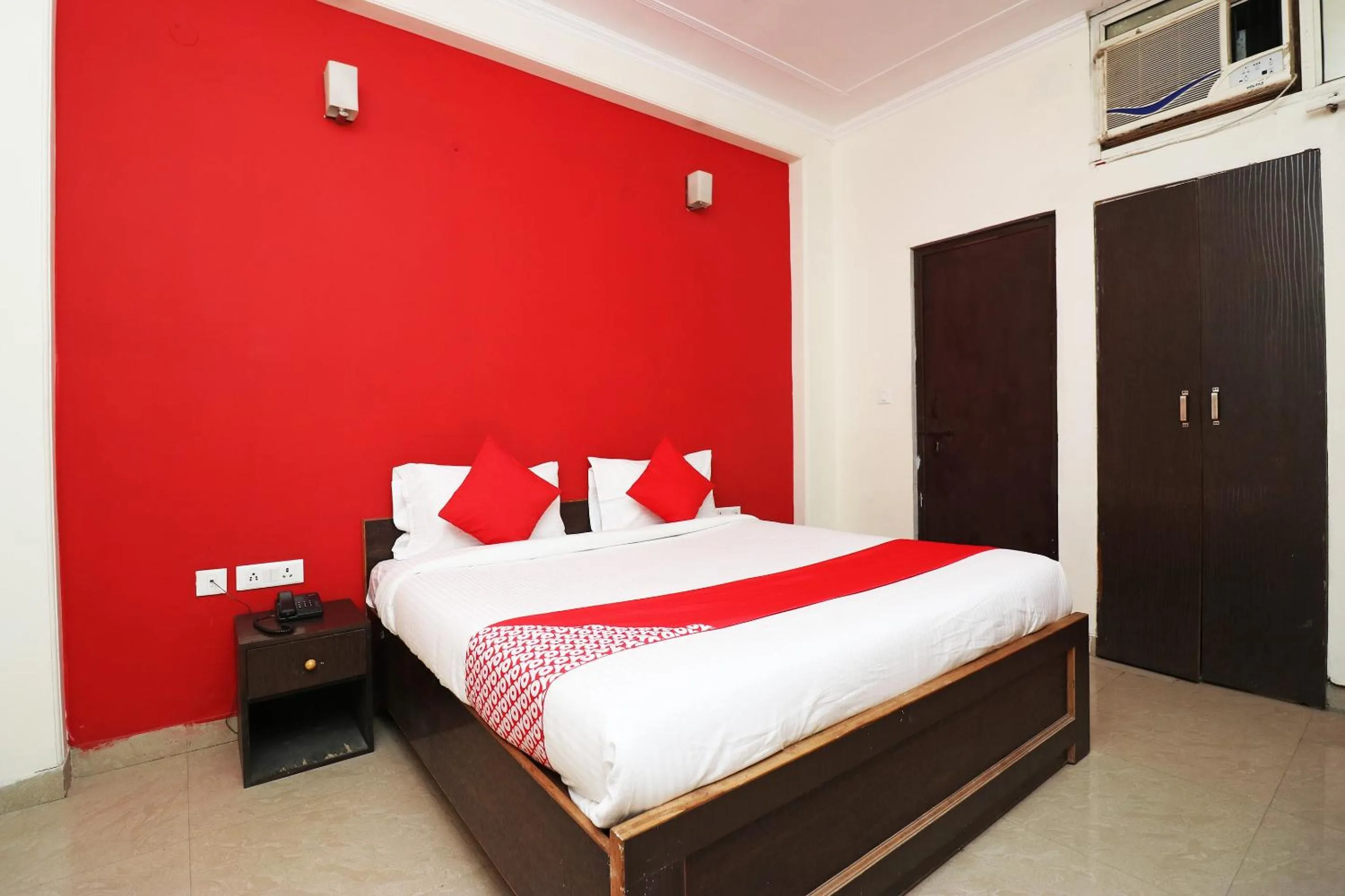 Bedroom, Bed in Hotel O Grand Casa