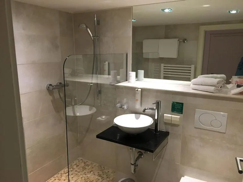 Bathroom in Gasthof Zum Lam