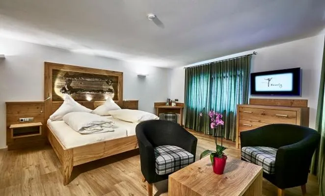 Photo of the whole room, Bed in Gasthof Zum Lam