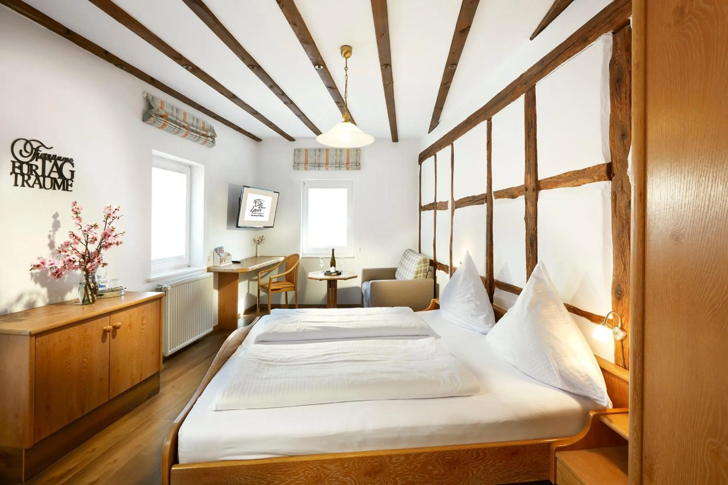 Photo of the whole room, Bed in Gasthof Zum Lam