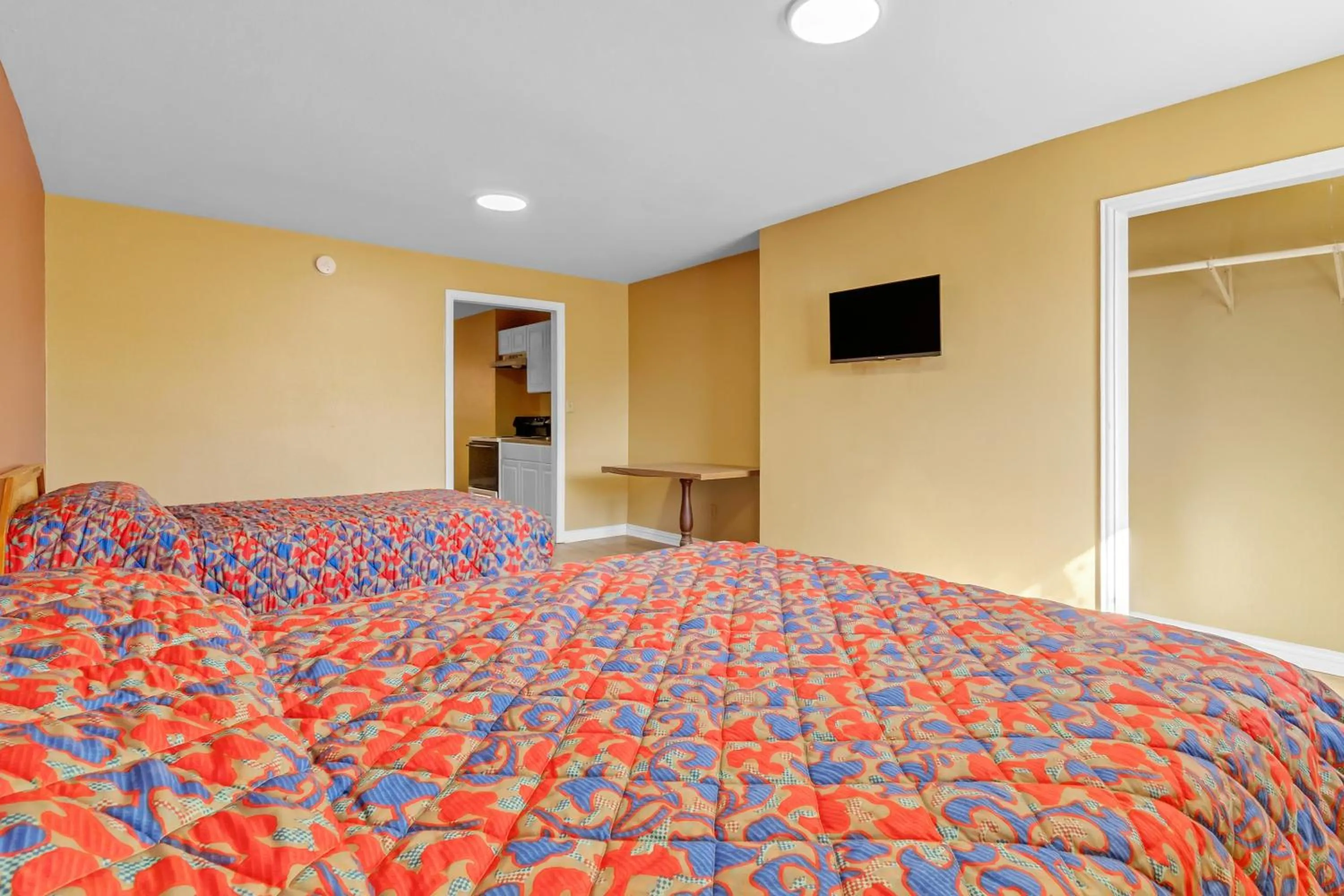 Bedroom, Bed in Relax Motel Grand Prairie Dallas I 30