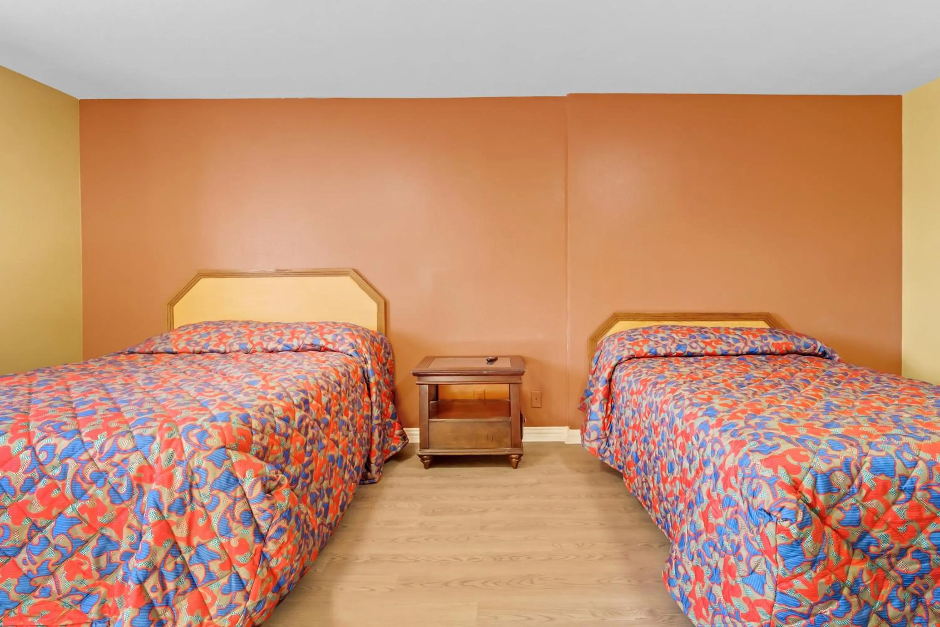 Bedroom, Bed in Relax Motel Grand Prairie Dallas I 30