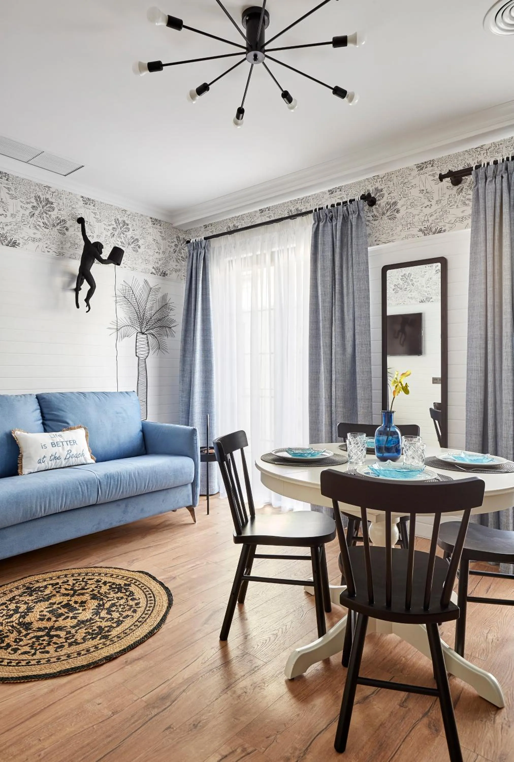 "Breeze" Aparthotel by Parrot`s House