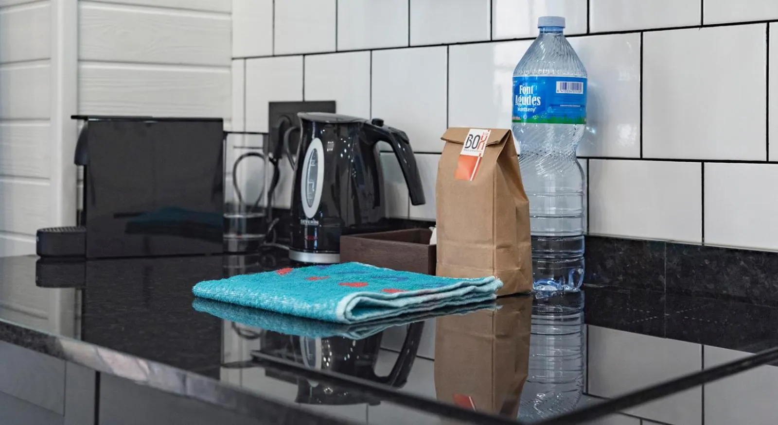 "Breeze" Aparthotel by Parrot`s House