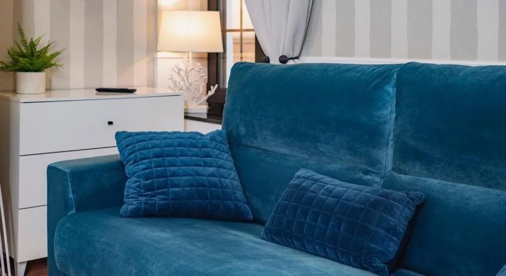 "Breeze" Aparthotel by Parrot`s House