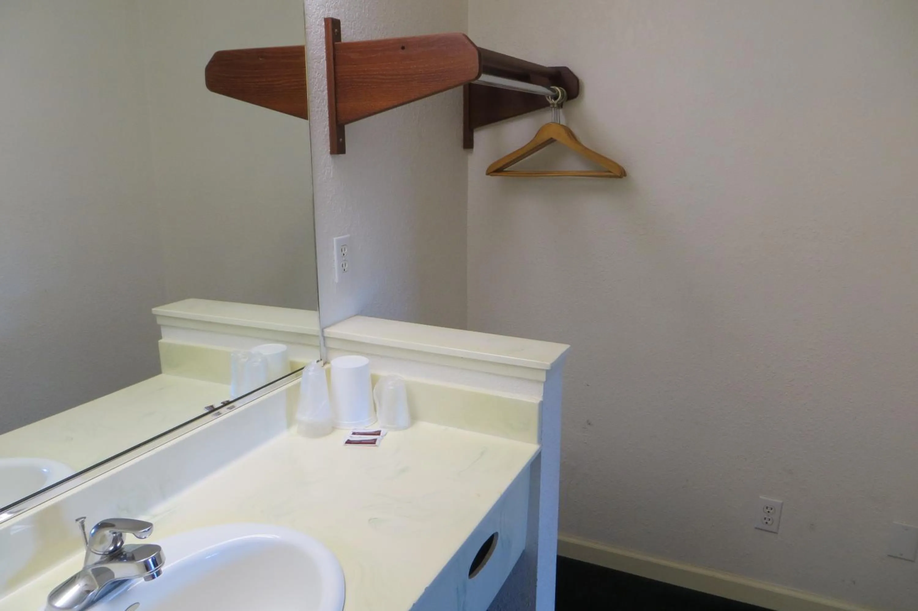 Bathroom in Capri Motel
