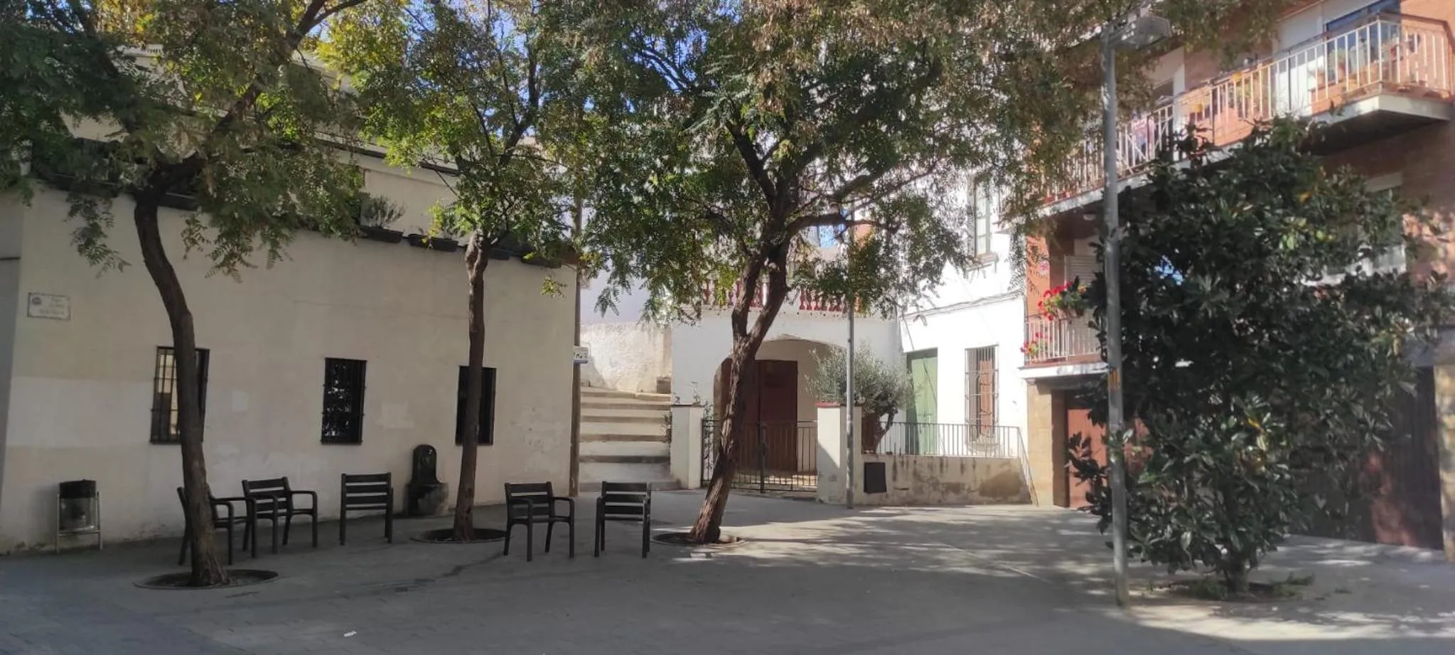 Neighbourhood in BLAU