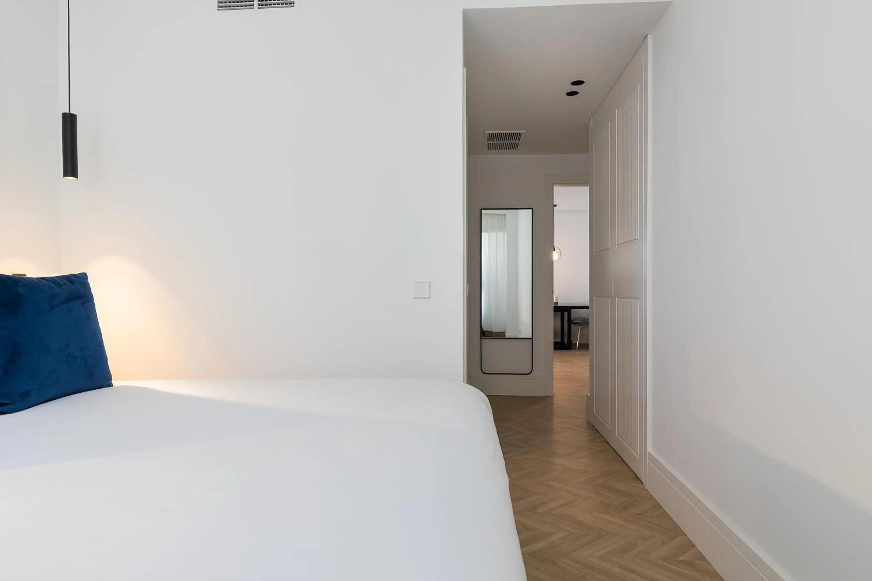 Bedroom, Bed in Feelathome Waldorf Suites Apartments