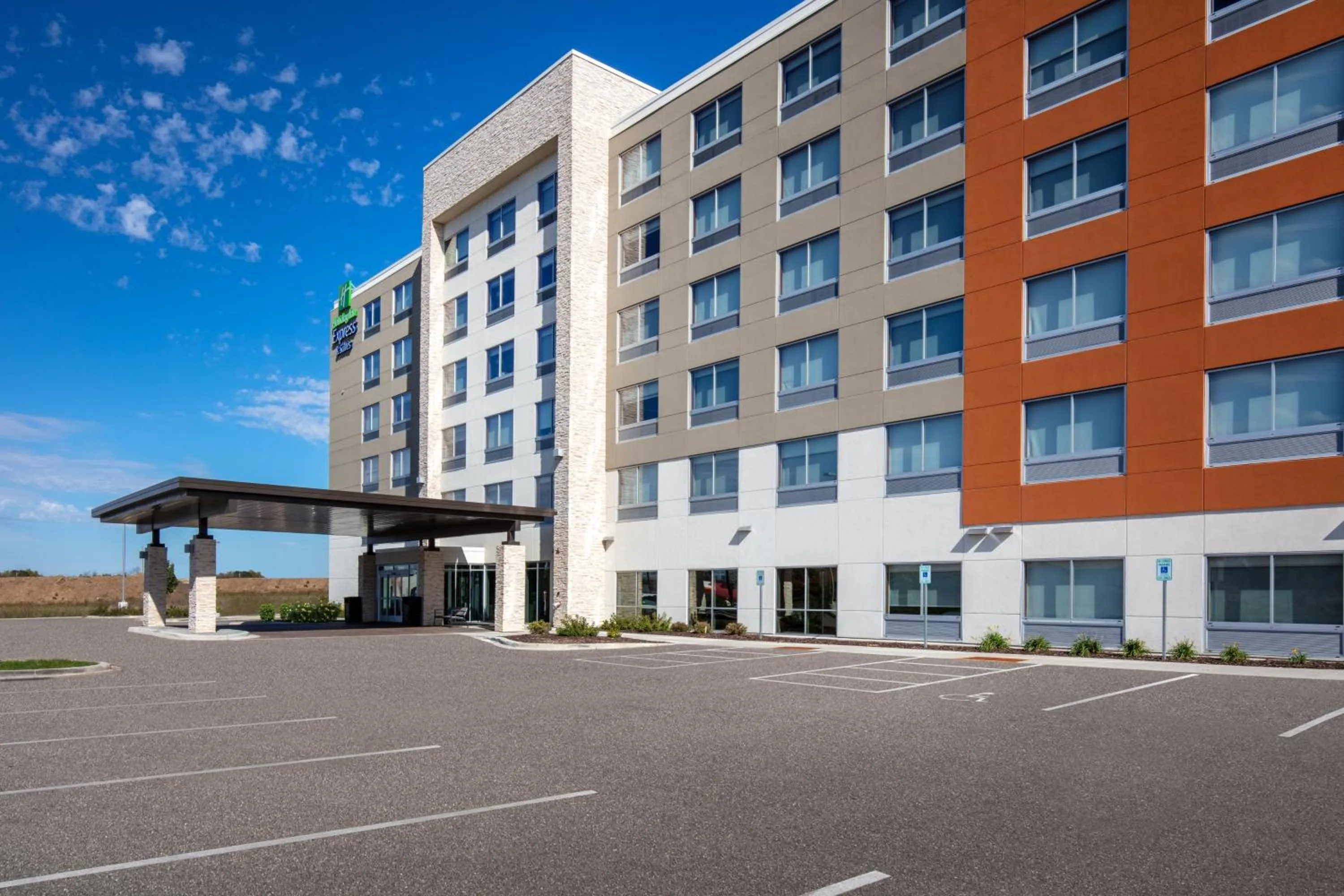 Property building in Holiday Inn Express & Suites - Beloit by IHG