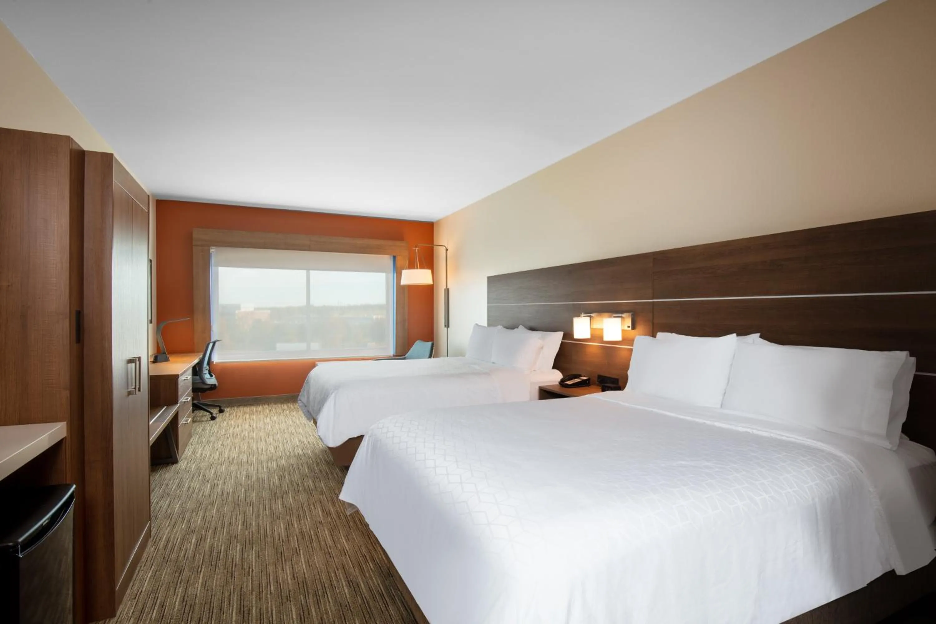 Photo of the whole room, Bed in Holiday Inn Express & Suites - Beloit by IHG