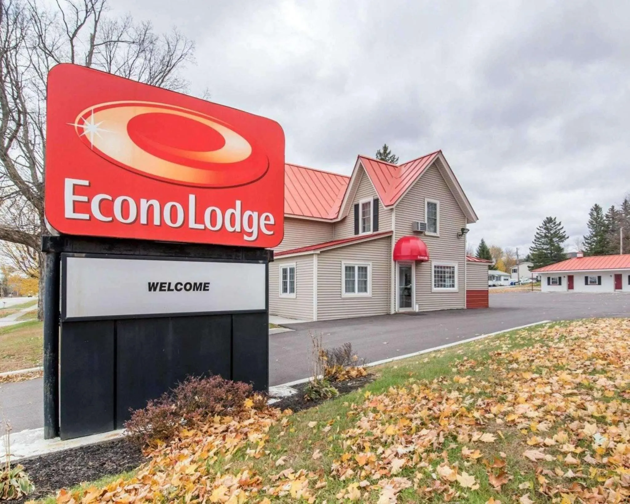 Property building in Econo Lodge