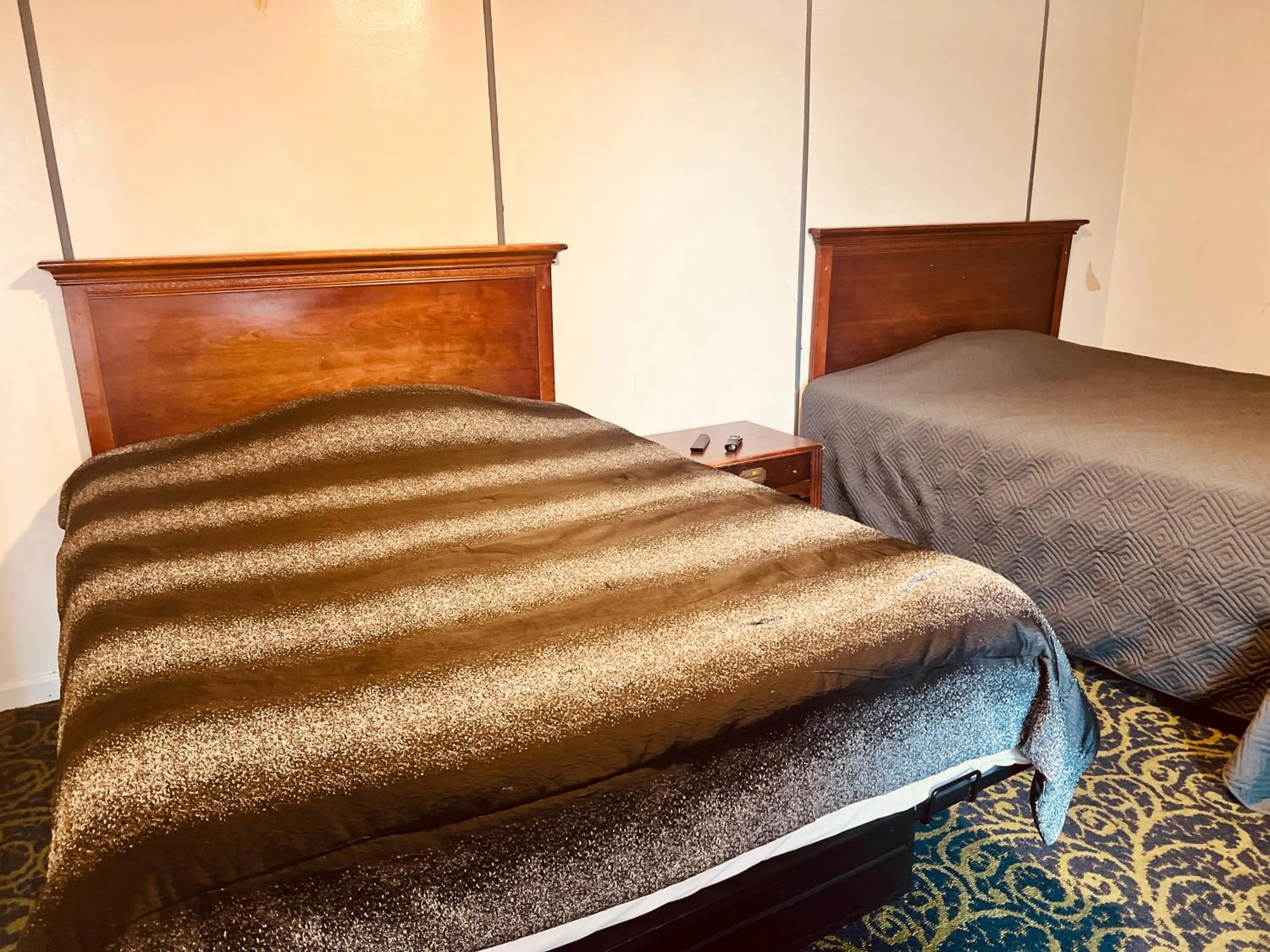 Bedroom in Hotel O East Hemphill Burton-Flint