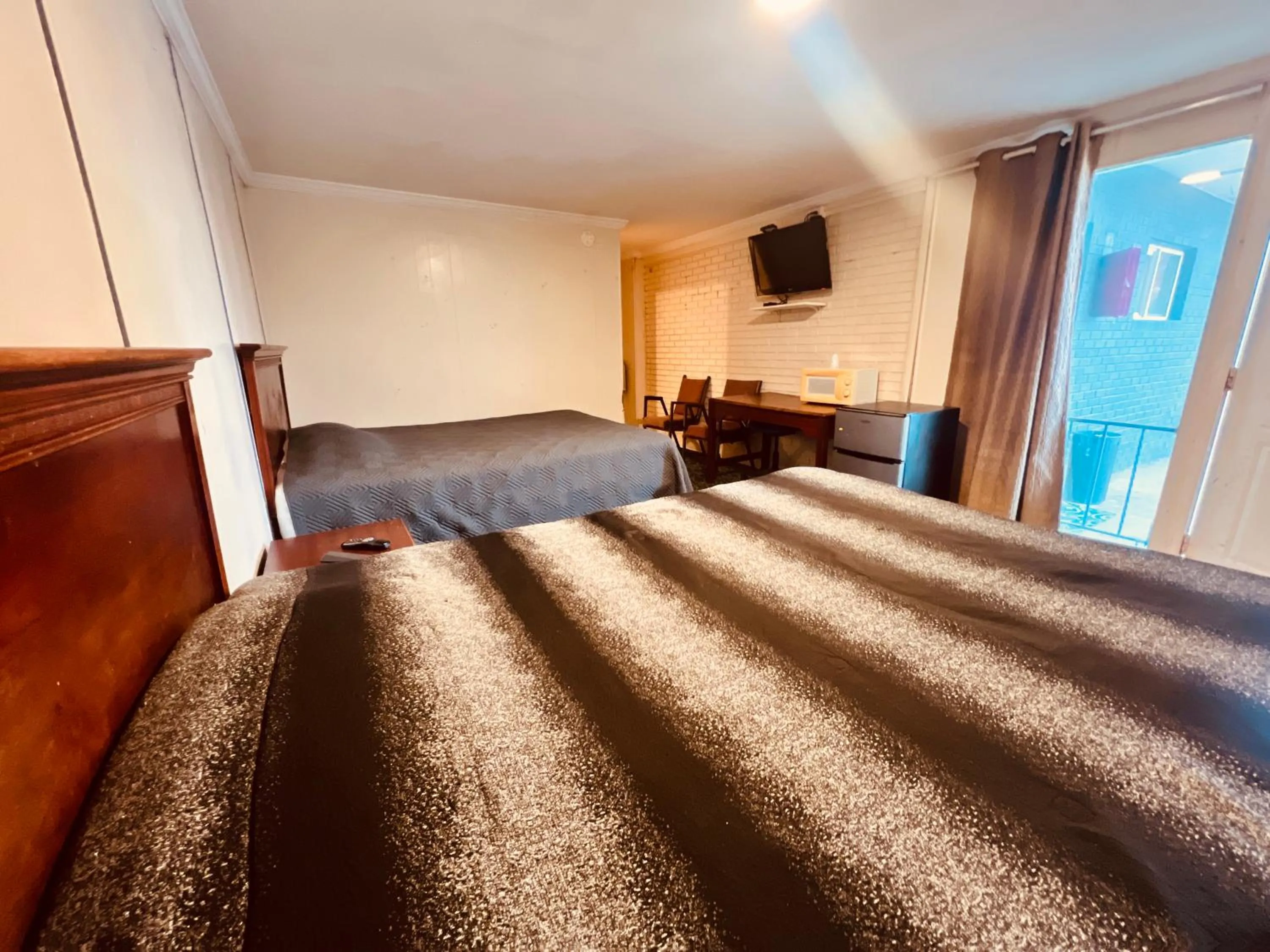 Bedroom in Hotel O East Hemphill Burton-Flint