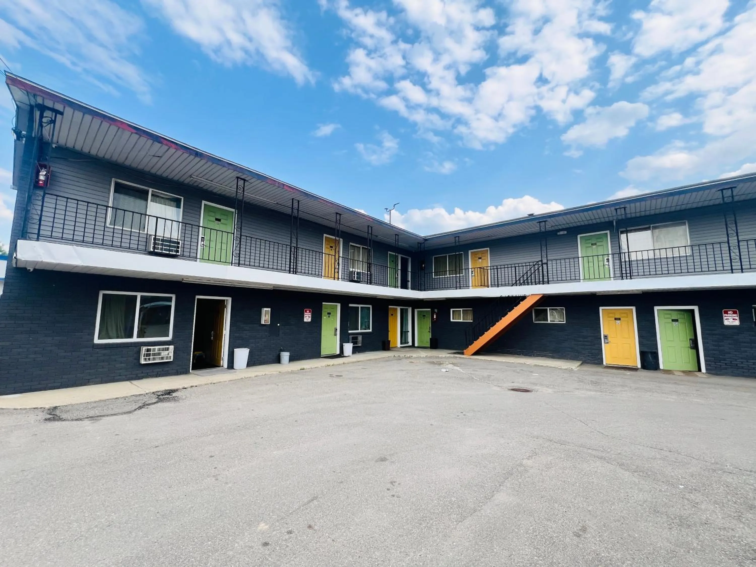 Property building in Hotel O East Hemphill Burton-Flint