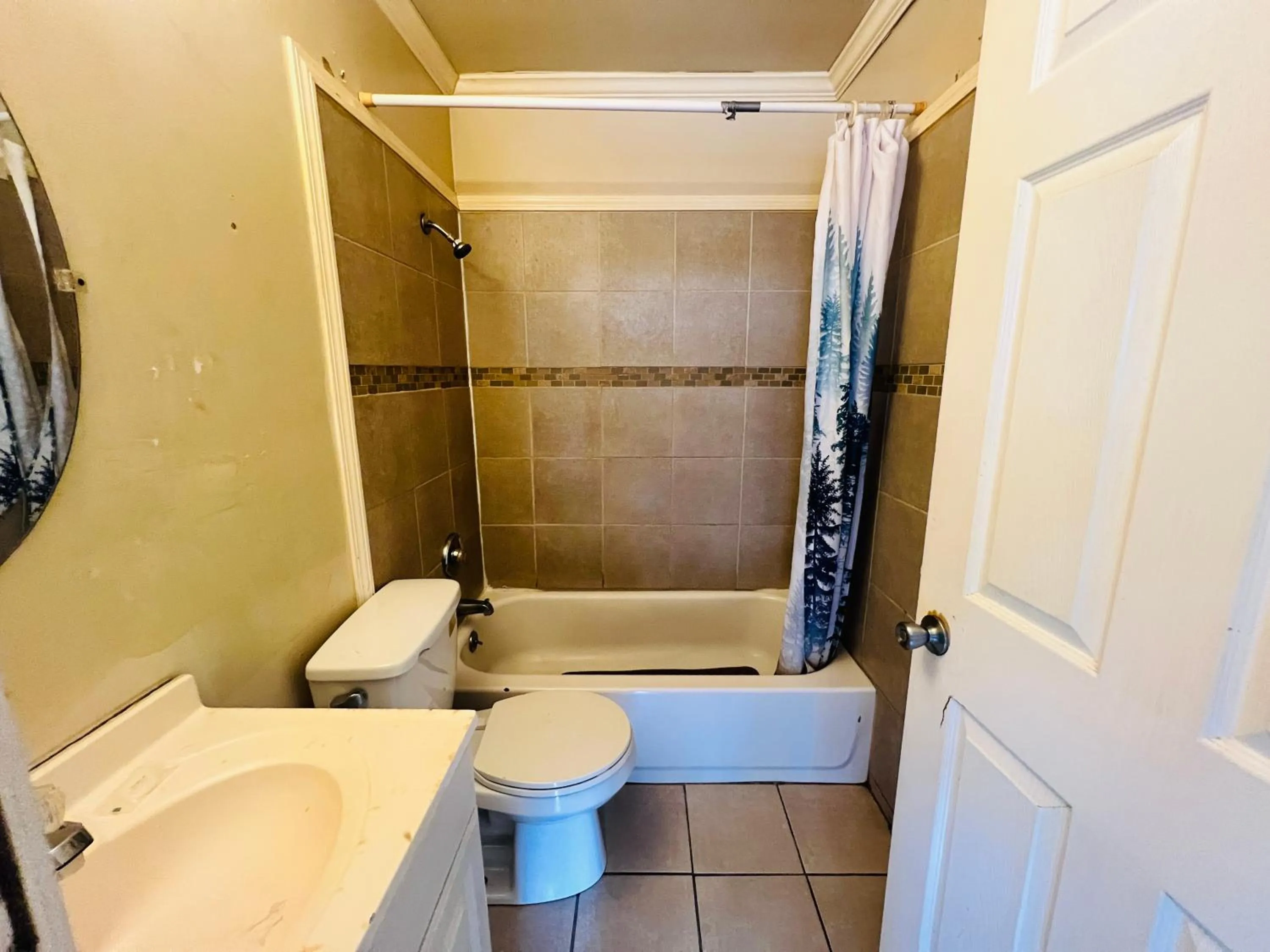 Bathroom in Hotel O East Hemphill Burton-Flint