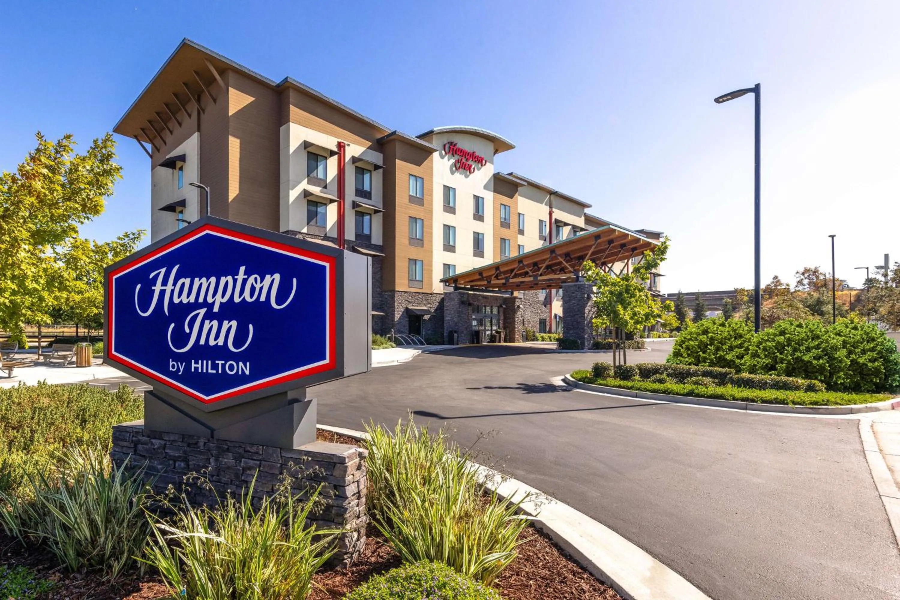 Property building in Hampton Inn San Jose Cherry Ave, CA