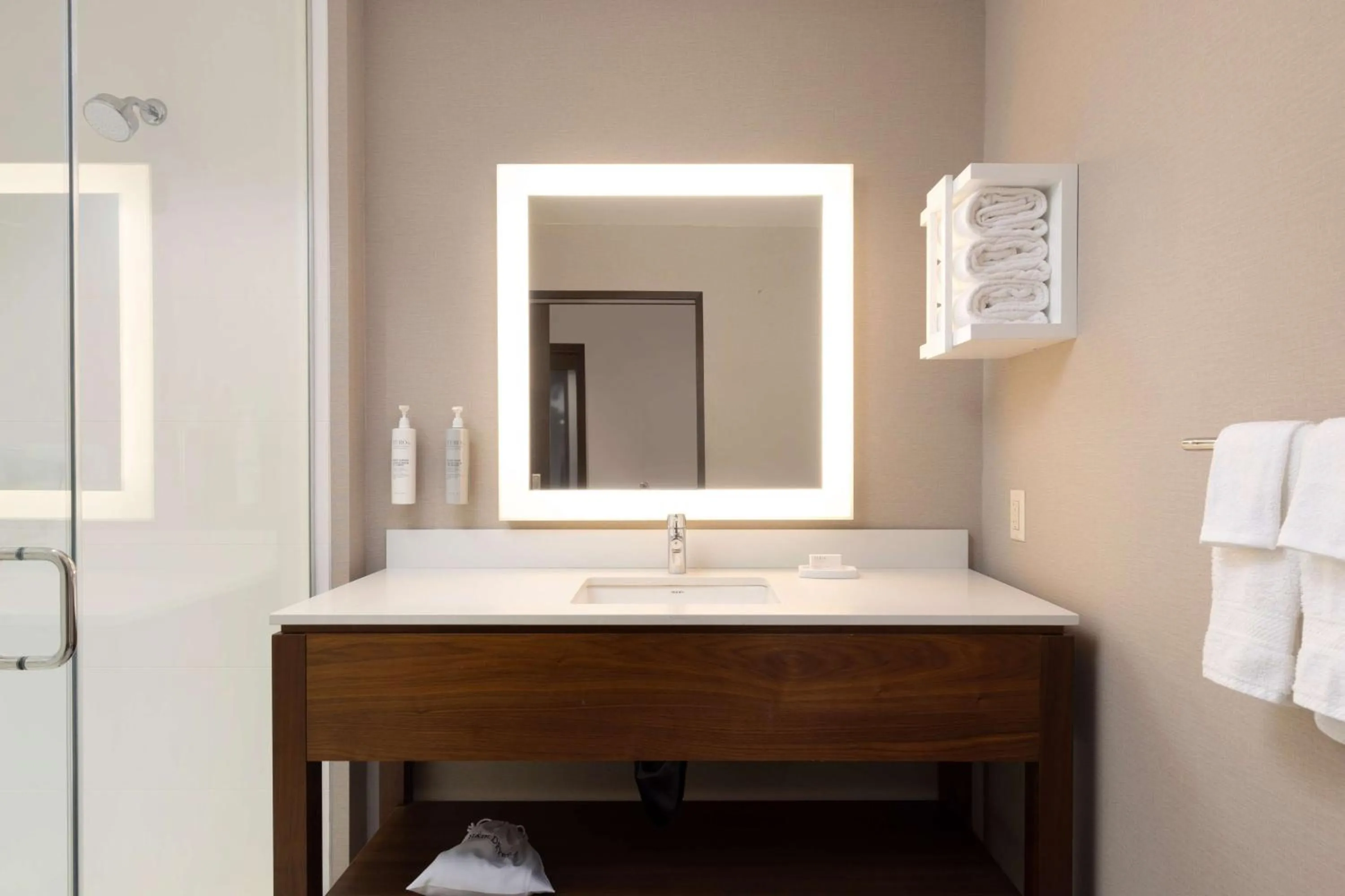 Bathroom in Hampton Inn San Jose Cherry Ave, CA