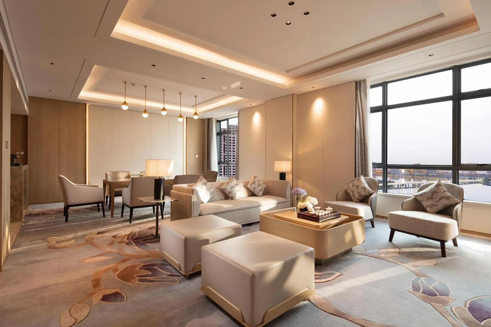 Living room in Howard Johnson by Wyndham Jimei Lake Plaza Xiamen