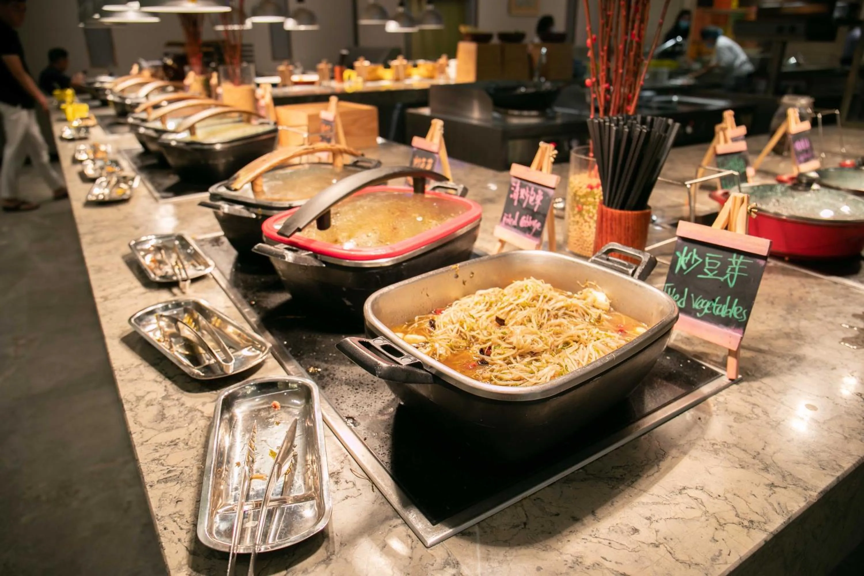 Breakfast in Howard Johnson by Wyndham Jimei Lake Plaza Xiamen