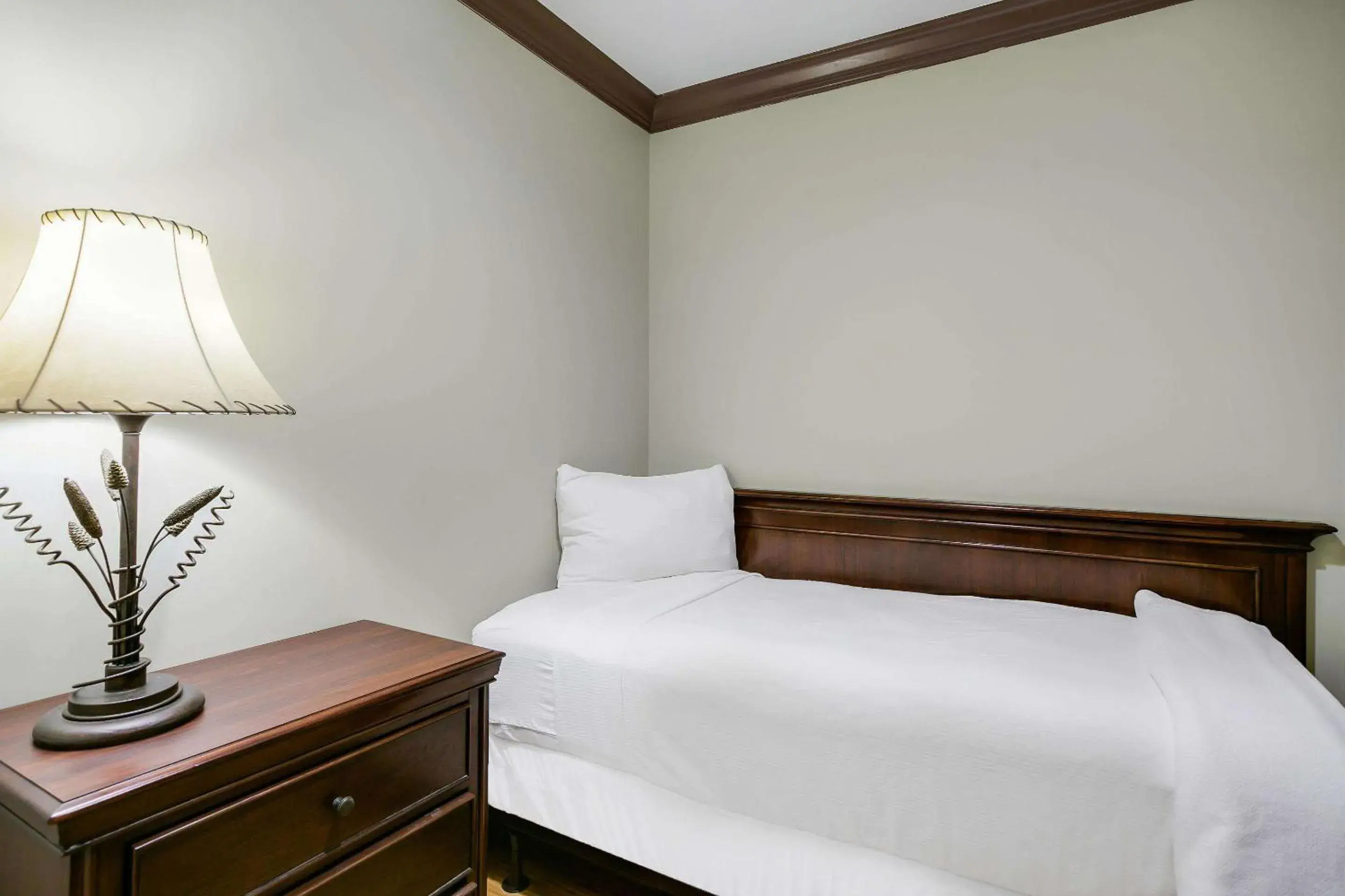 Family Room with Water View - Accessible/Non Smoking in Water Street Hotel & Marina, an Ascend Collection Hotel Family Room with Water View - Accessible/Non Smoking in Water Street Hotel & Marina, an Ascend Collection Hotel