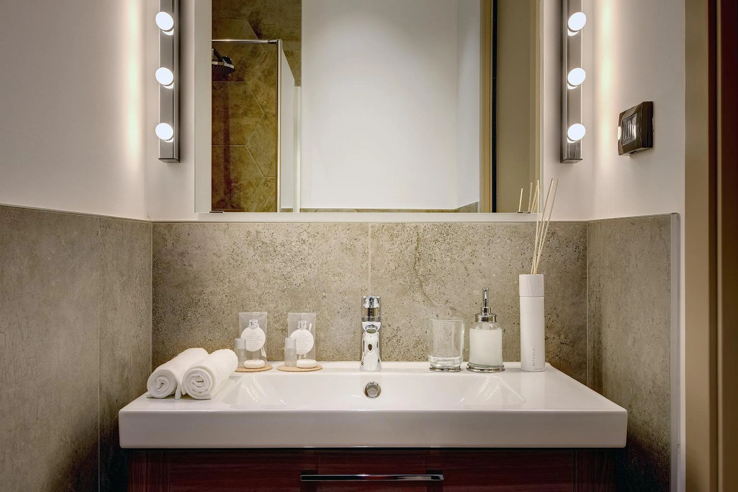 Lifestyle Apartments