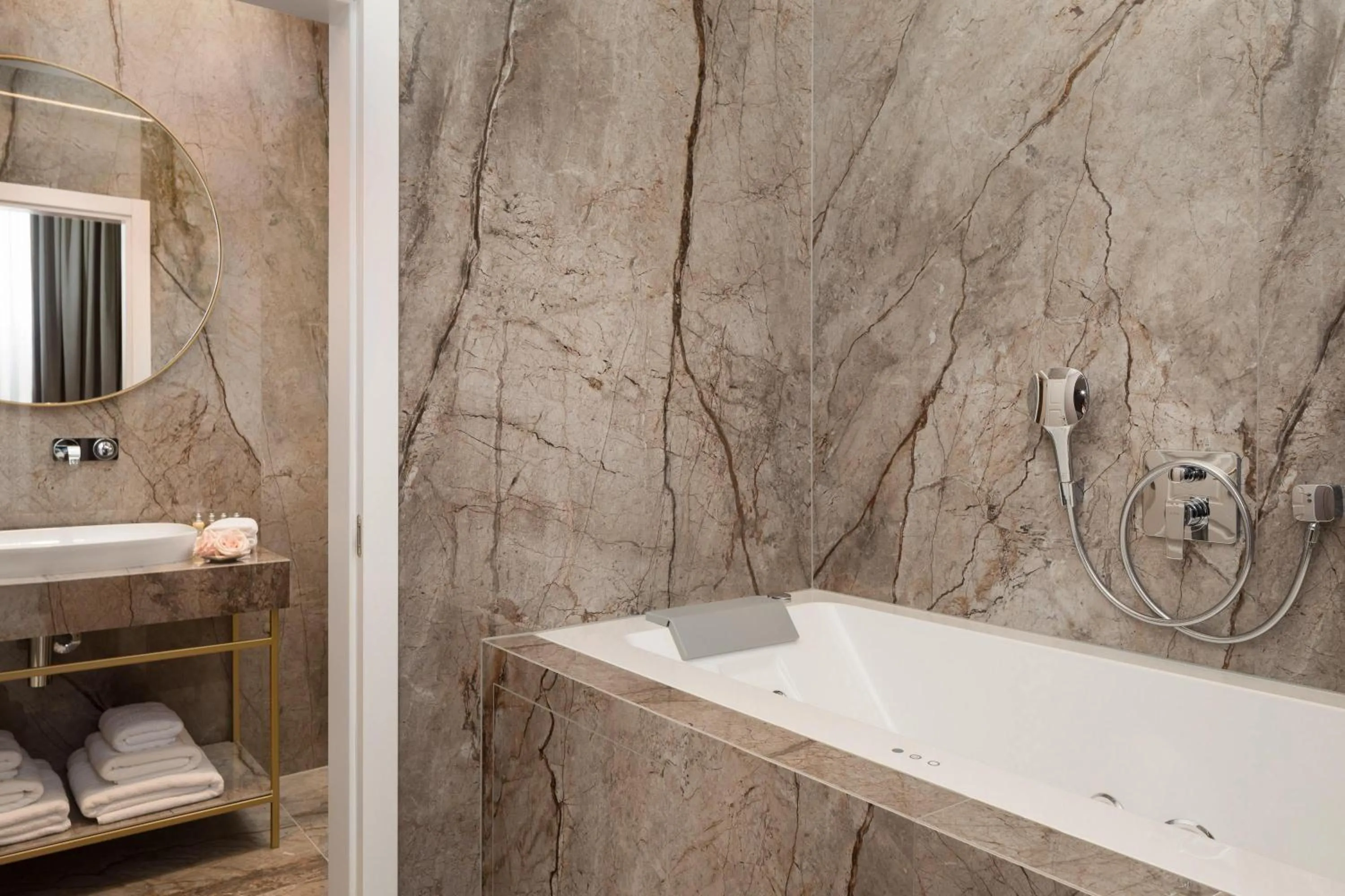 Hot Tub in Five Elements Luxury Rooms