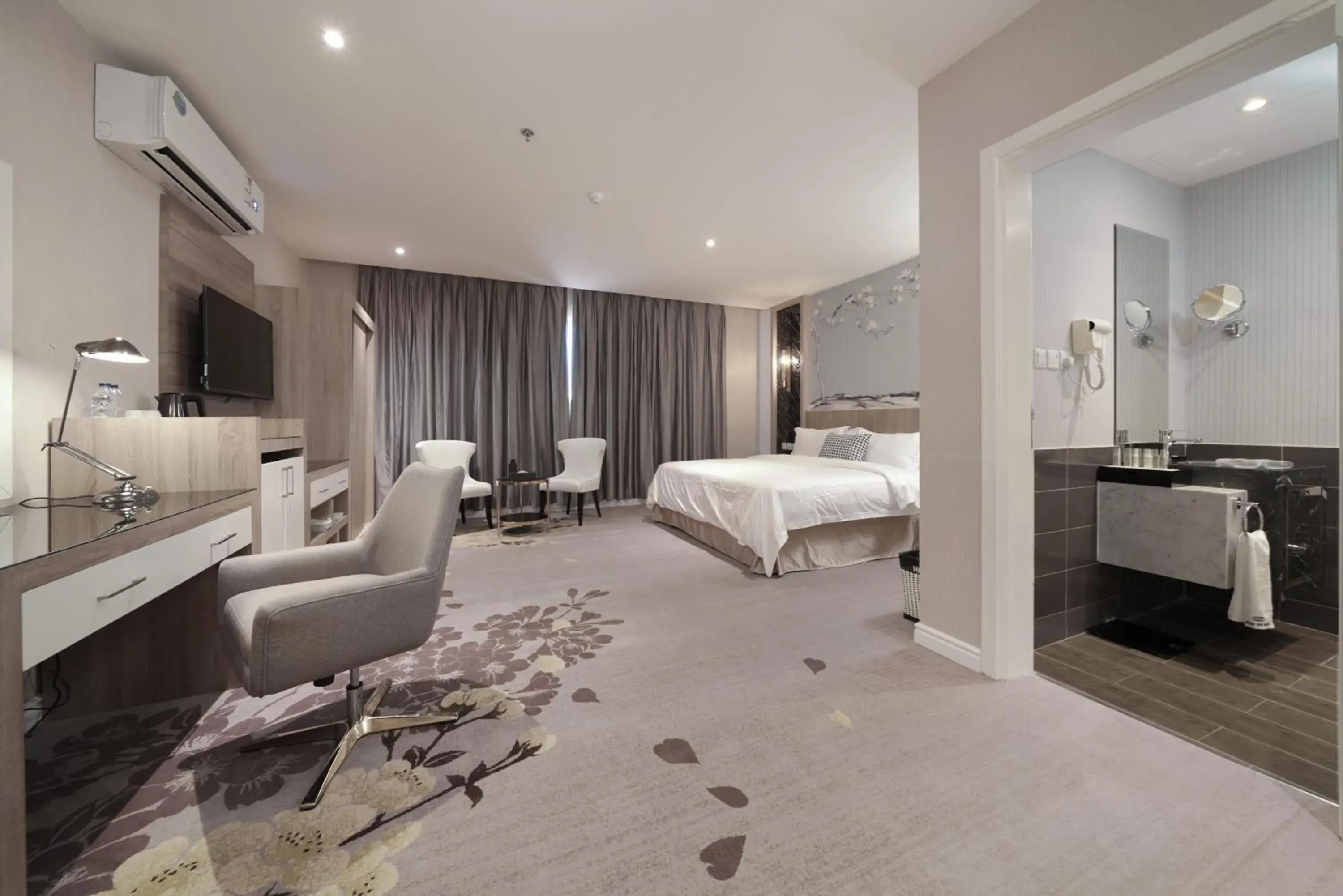 Deluxe Queen Room in Swiss In Park Tabuk Deluxe Queen Room in Swiss In Park Tabuk