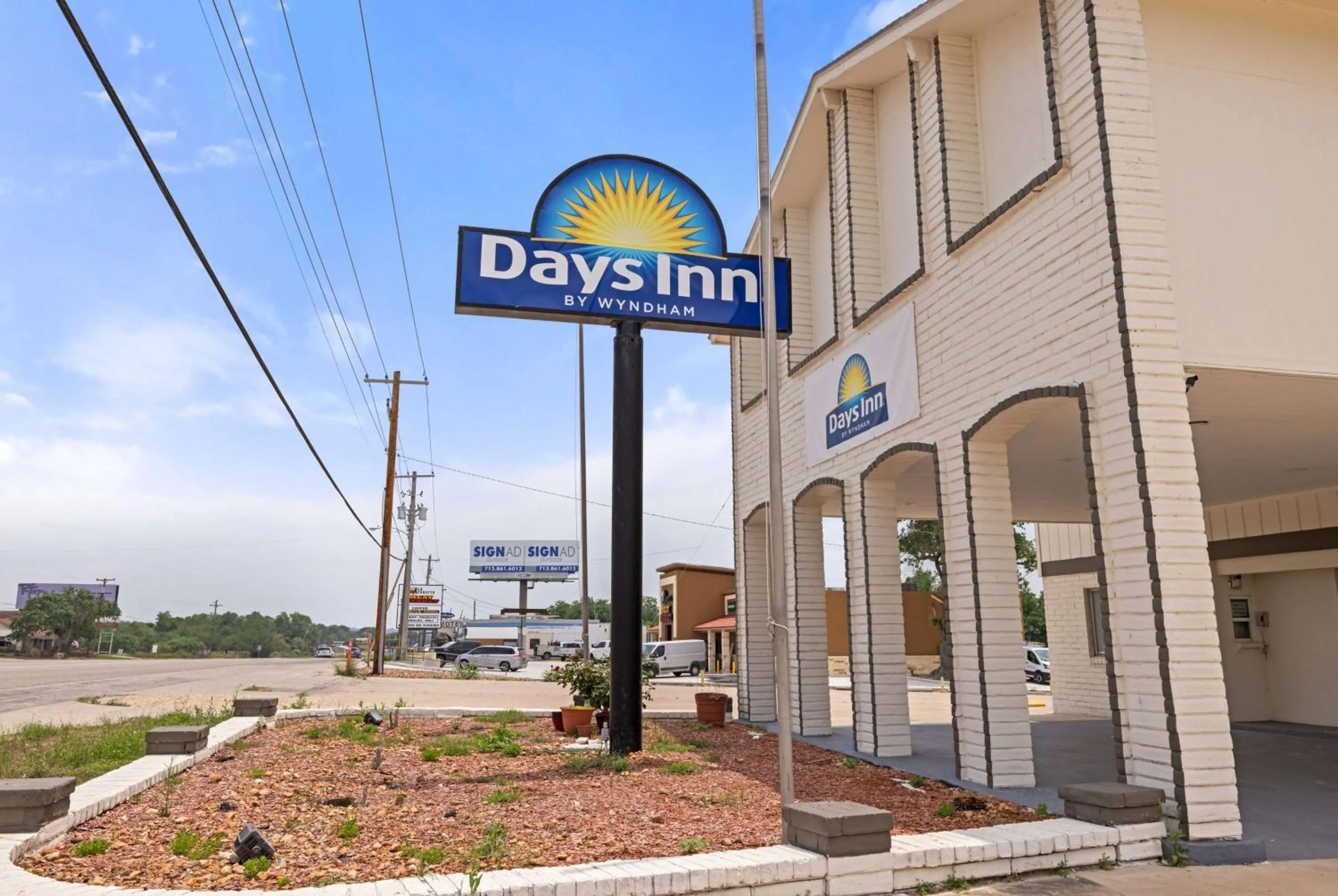 Property building in Days Inn by Wyndham Kenedy Karnes City