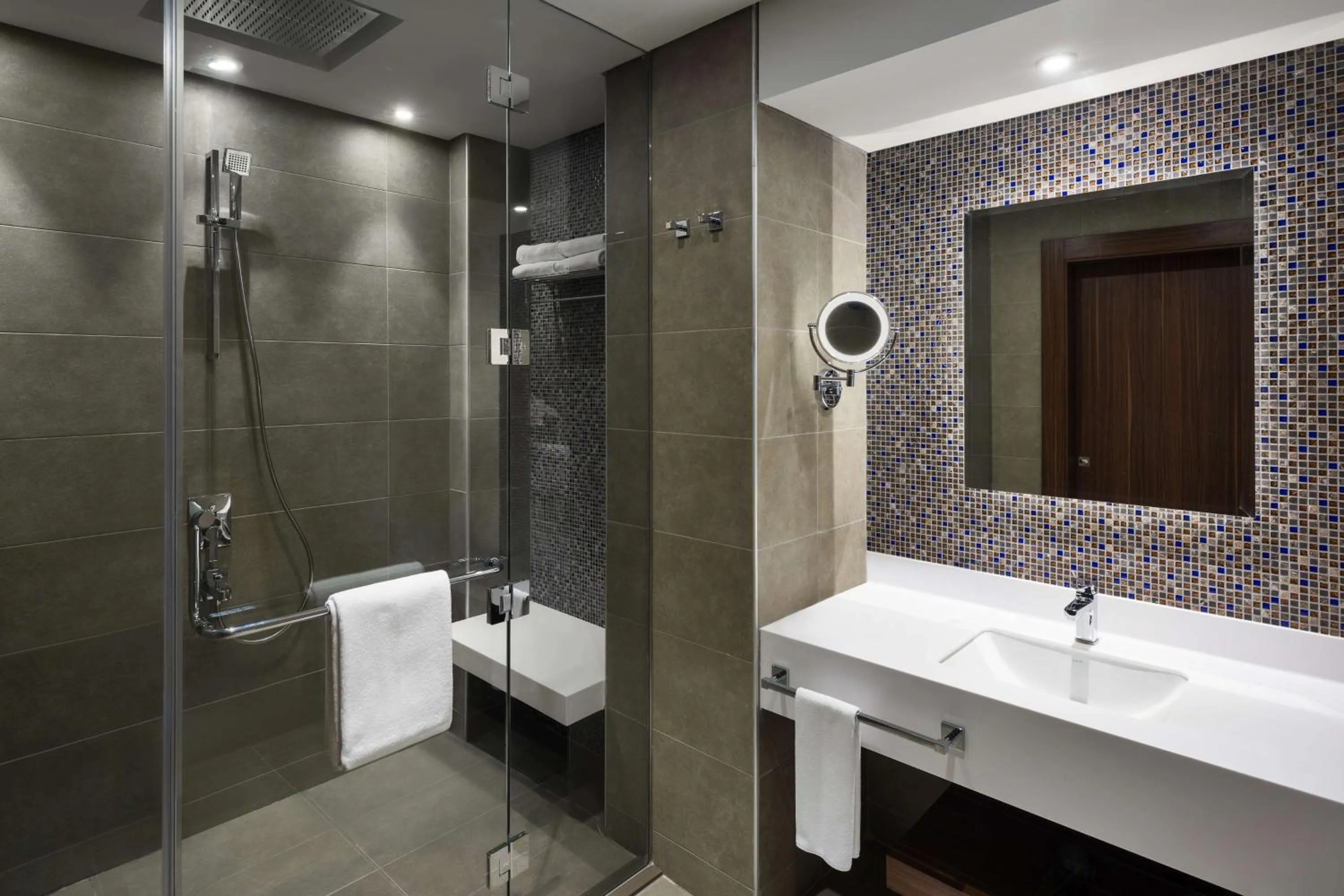 Bathroom in Park Inn by Radisson Makkah Aziziyah