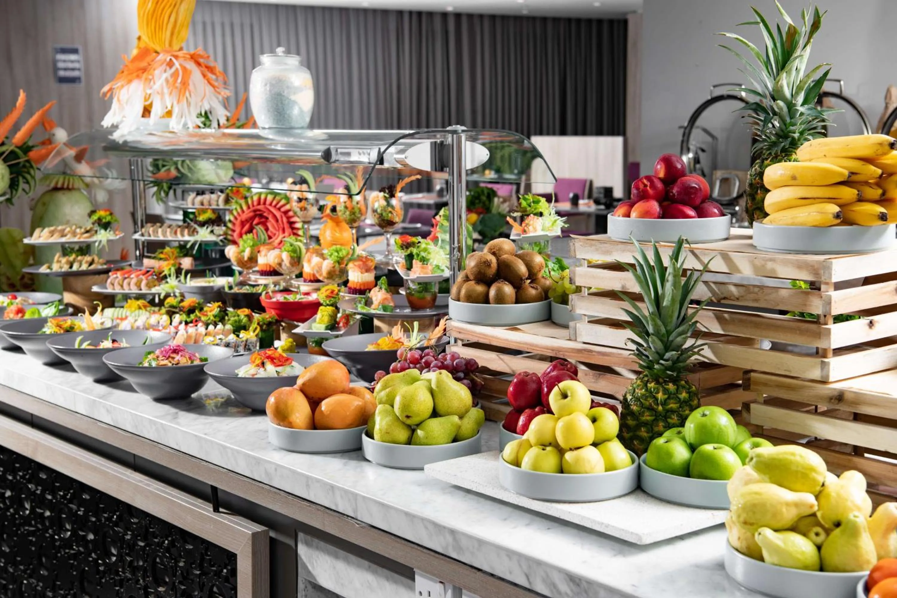 Restaurant/places to eat in Park Inn by Radisson Makkah Aziziyah