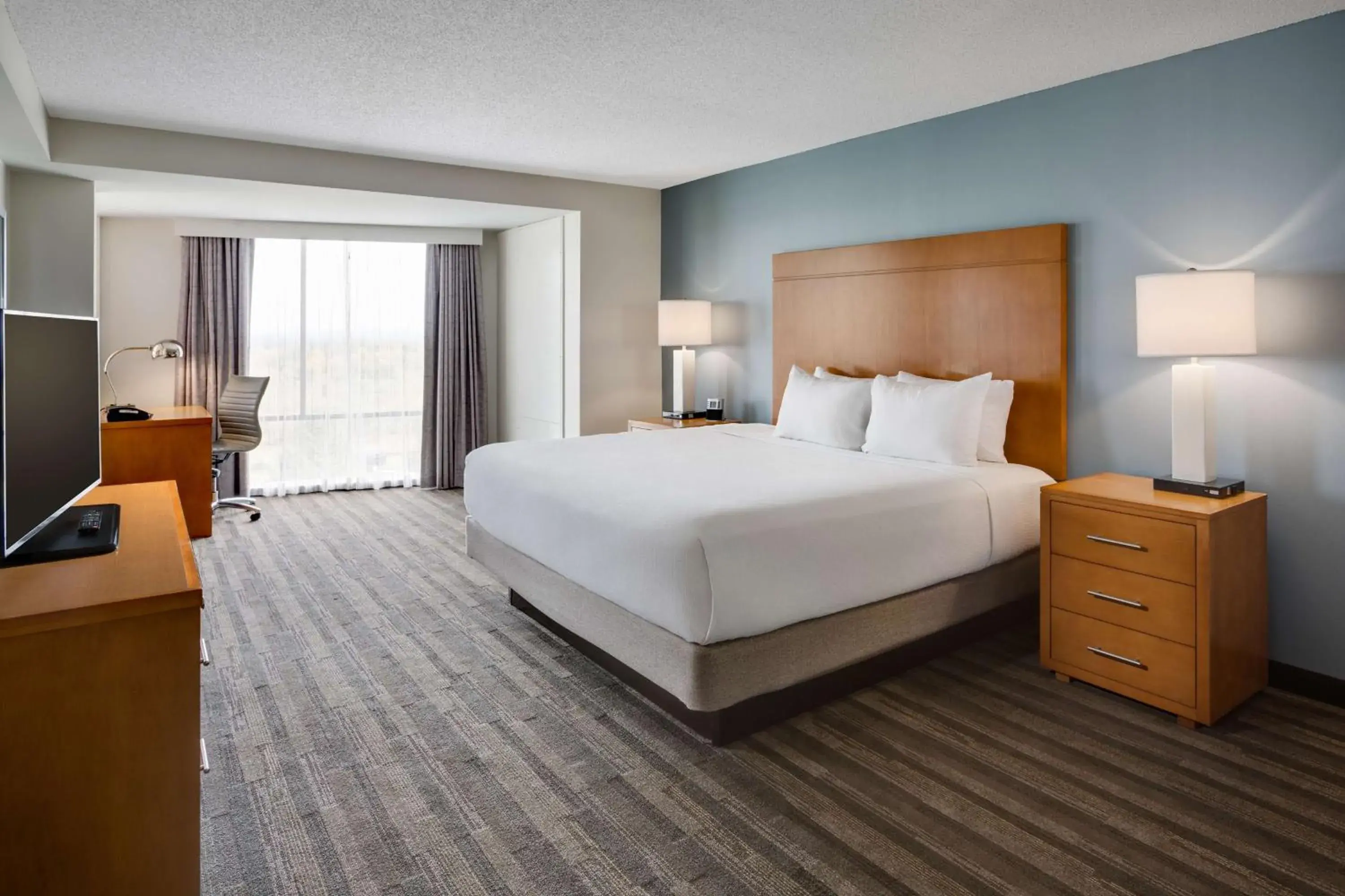 One-Bedroom Specialty King Suite with Roll-In Shower and Balcony - Disability Access in Hyatt House Hartford North/Windsor One-Bedroom Specialty King Suite with Roll-In Shower and Balcony - Disability Access in Hyatt House Hartford North/Windsor