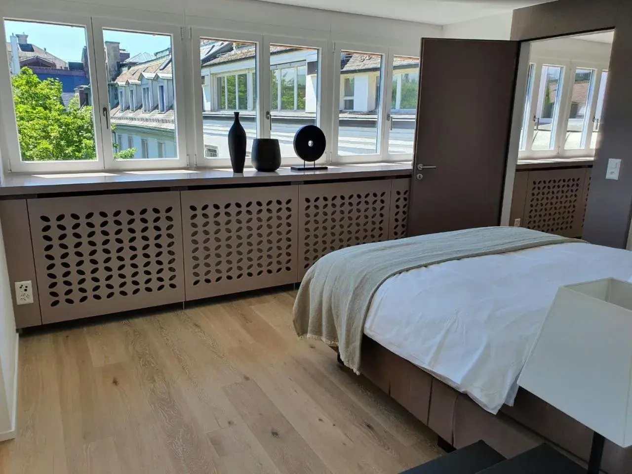 Apartment with Sauna in Le Bijou Bahnhofstrasse / Paradeplatz Apartment with Sauna in Le Bijou Bahnhofstrasse / Paradeplatz