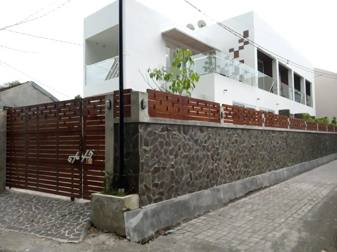 Balcony/Terrace in RedDoorz near Universitas Islam Indonesia