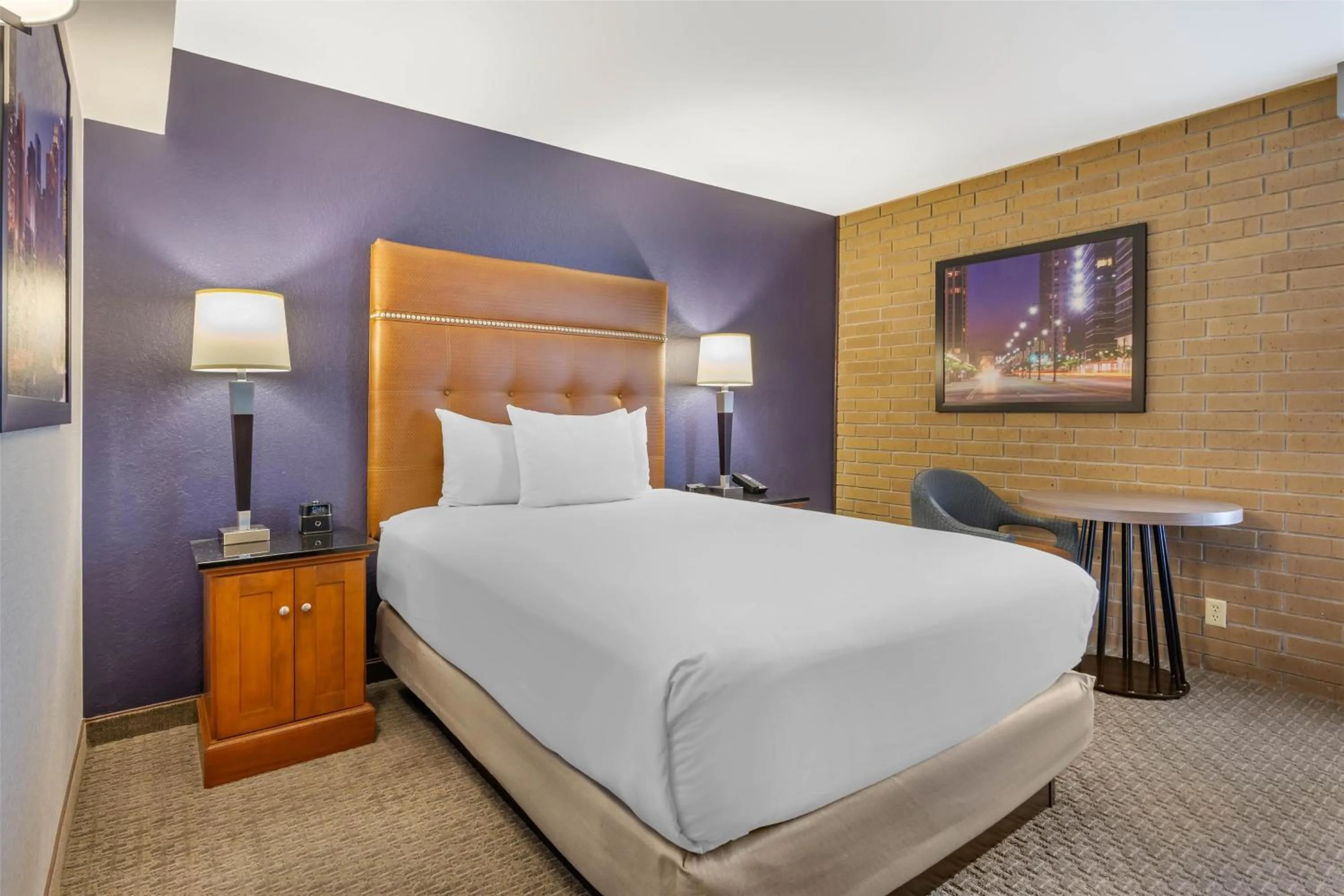 Bedroom, Bed in Drury Inn & Suites Atlanta Morrow