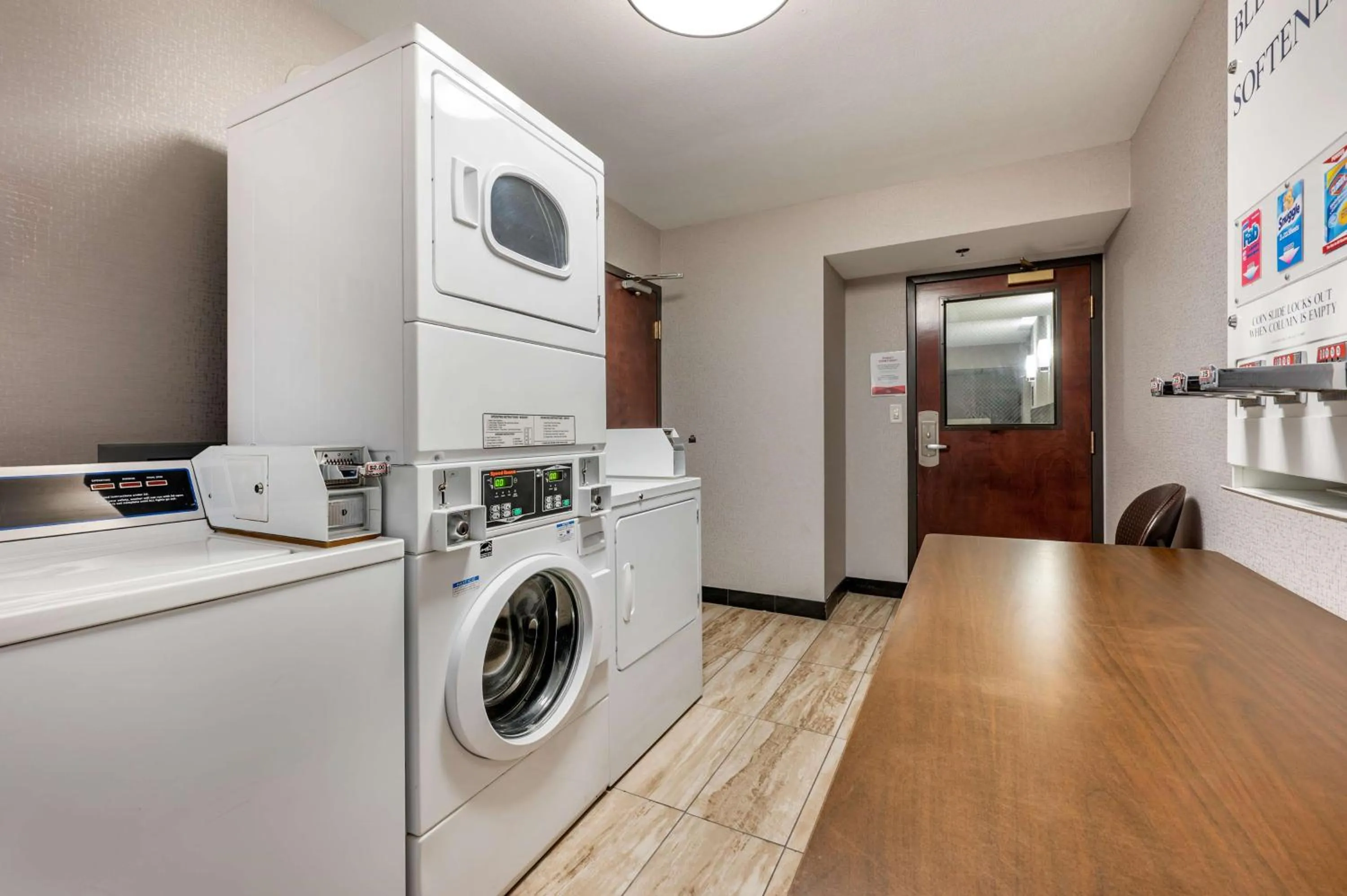 Property building in Drury Inn & Suites Champaign