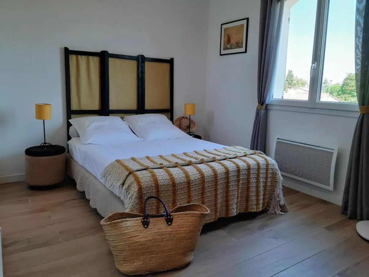 Photo of the whole room, Bed in Les Coronilles