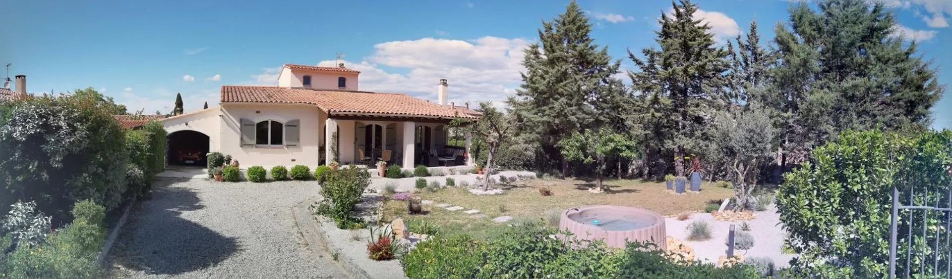 Facade/entrance in Les Coronilles