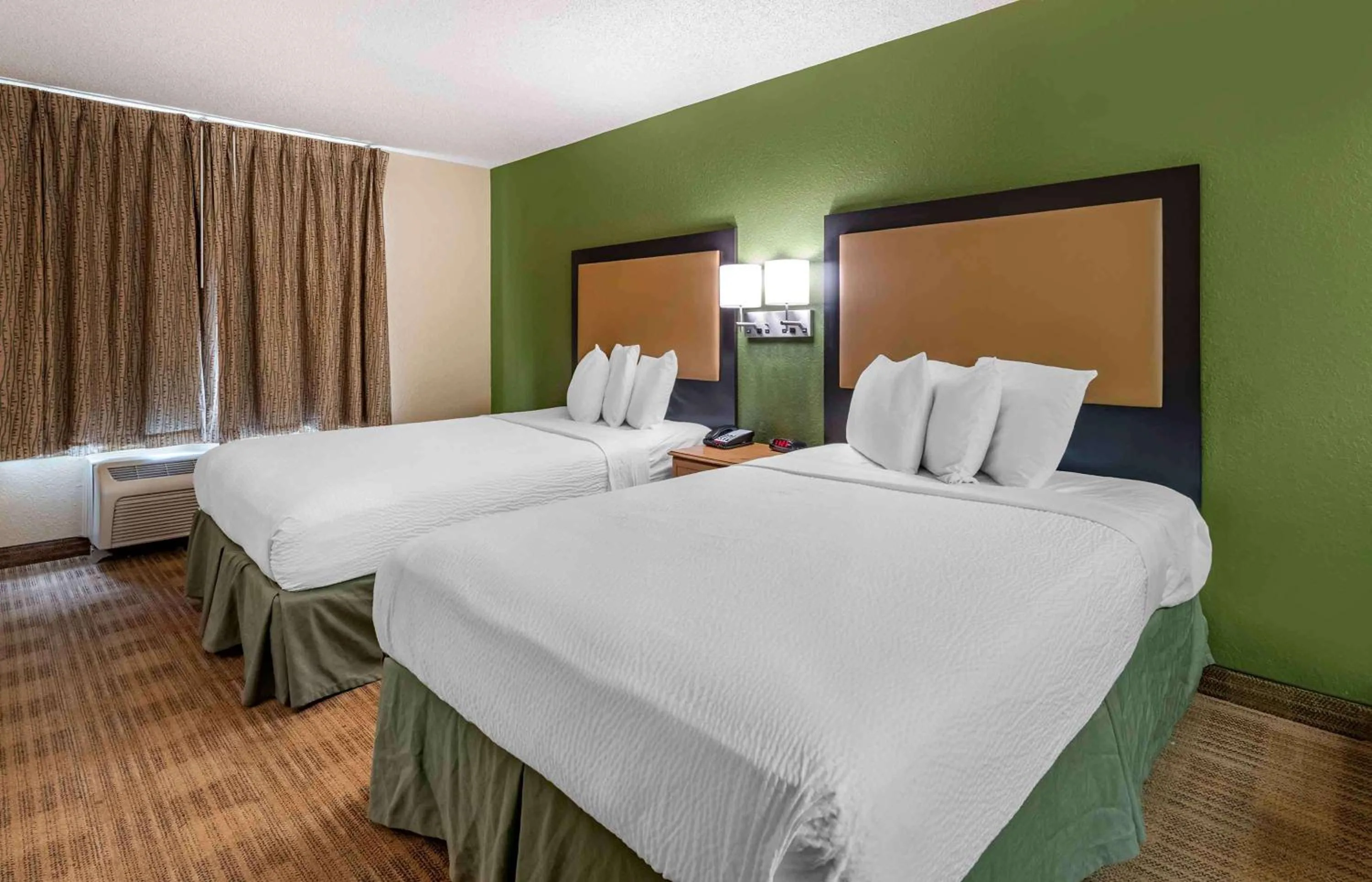 Bedroom, Bed in Extended Stay America Select Suites - Jacksonville - Southside - St Johns Towne Ctr