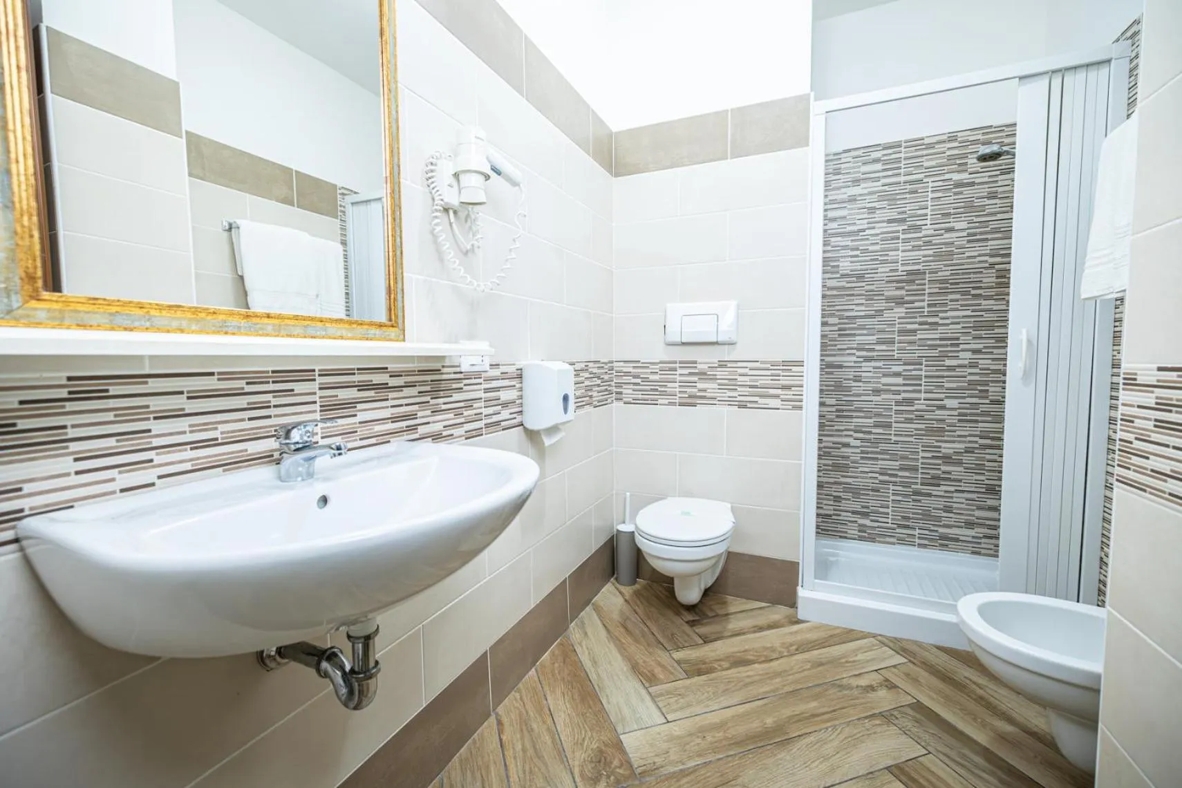 Bathroom in La Rosa Hotel - Selinunte