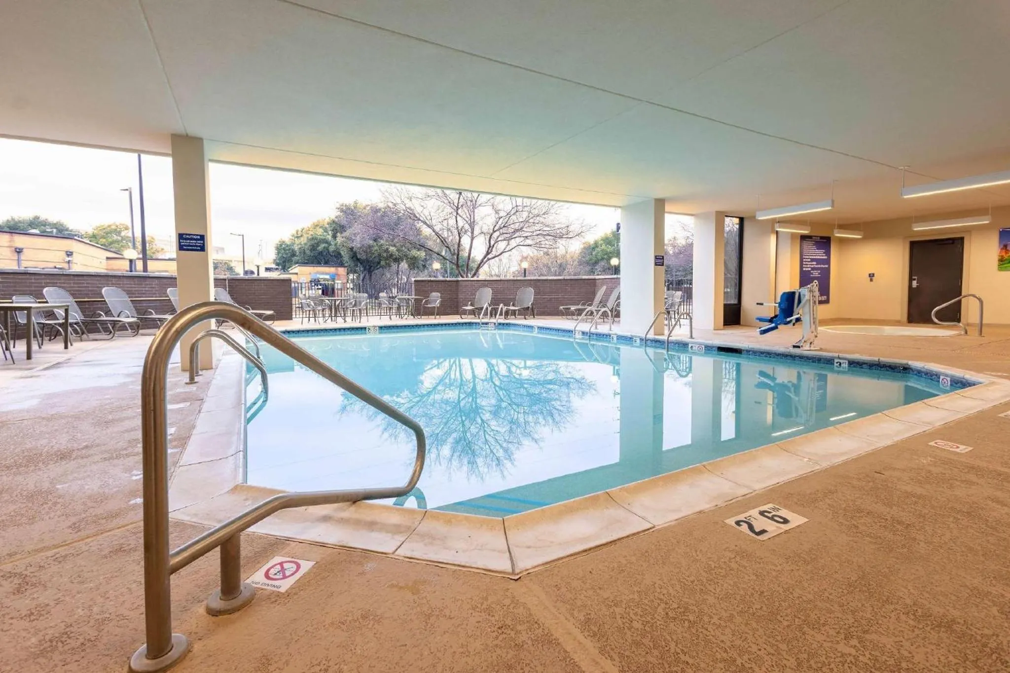 Swimming pool in Heritage Inn Suites Houston Sugar Land, Trademark by Wyndham